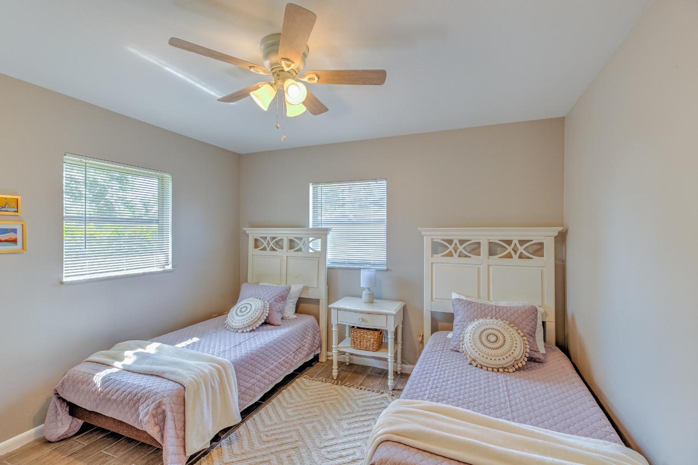 Three-Bedroom House photo 3