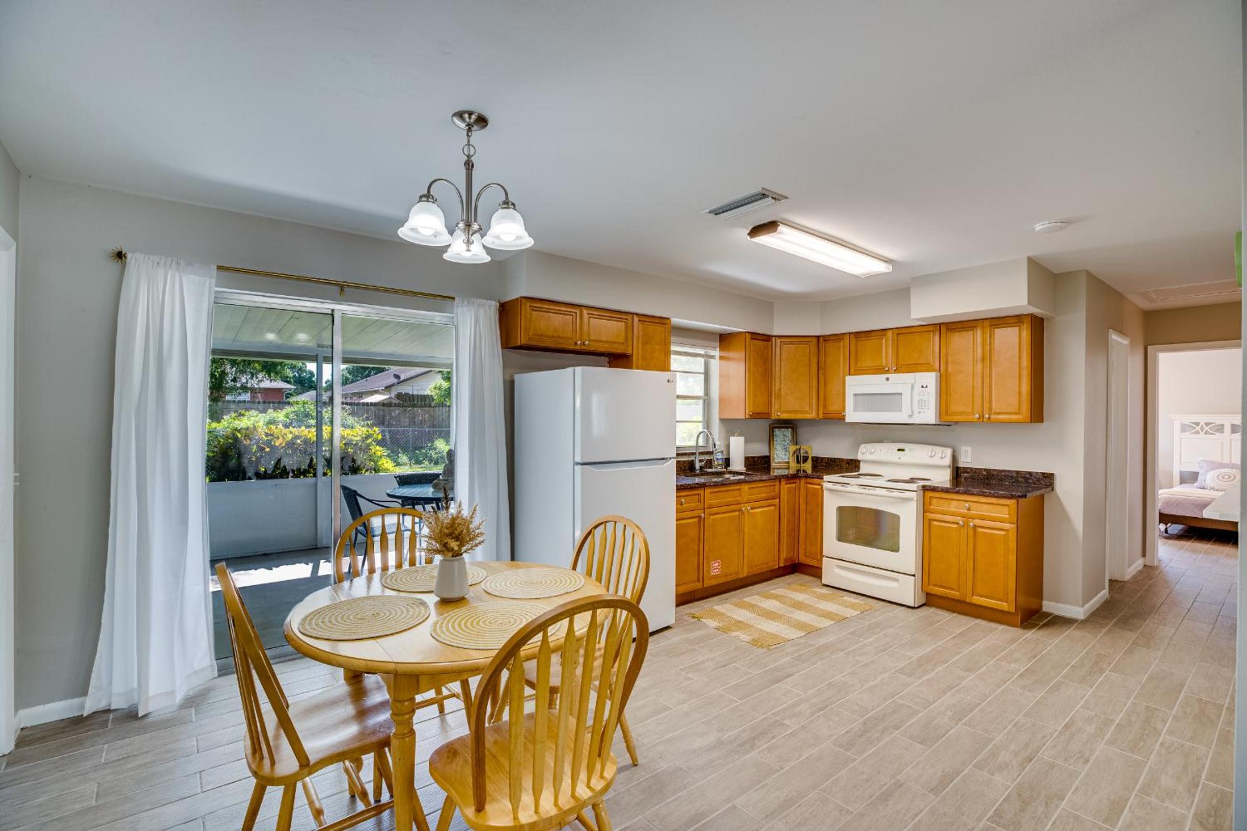 Three-Bedroom House photo 2