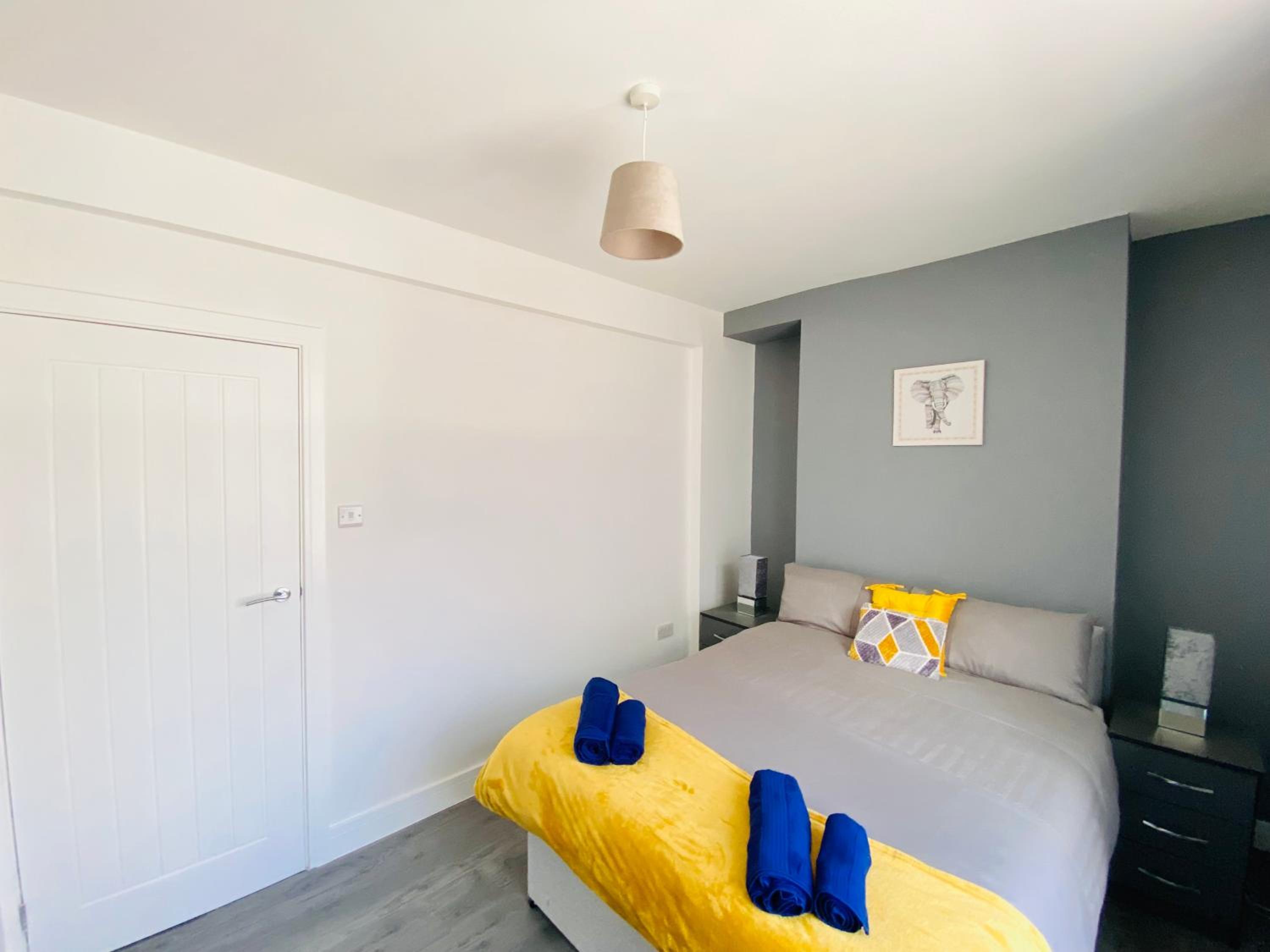 Four-Bedroom House photo 2