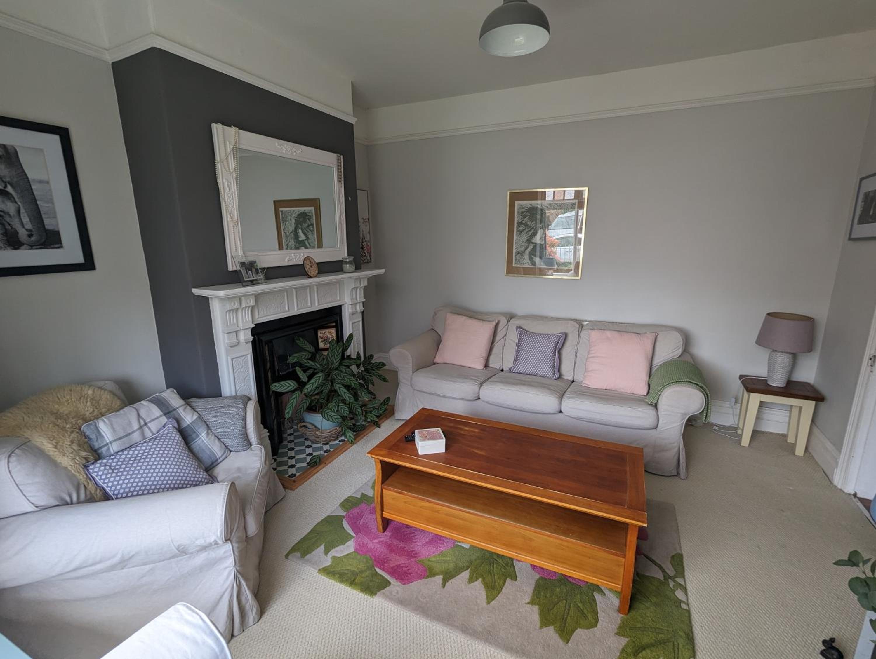 Three-Bedroom House photo 3