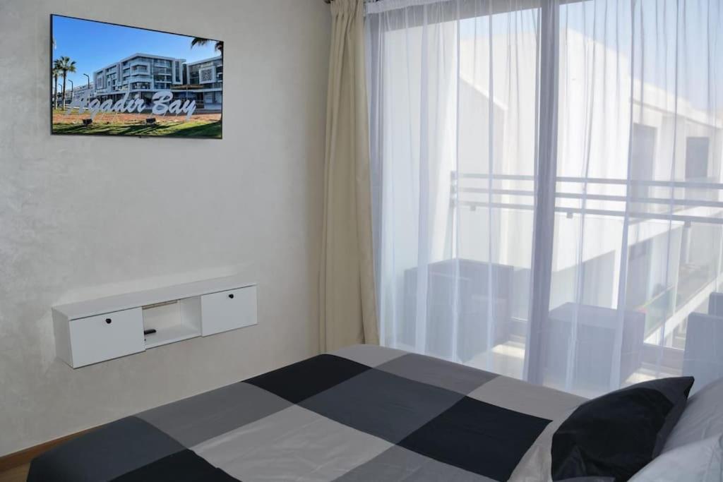 Three-Bedroom Apartment photo 1