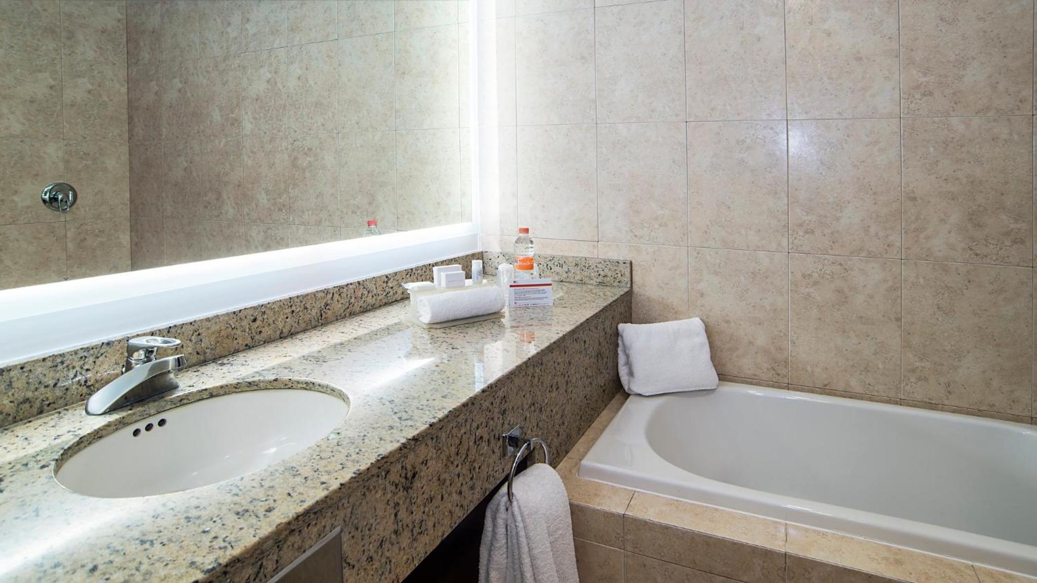 King Suite with Bath and Walk-In Shower - Photo 3