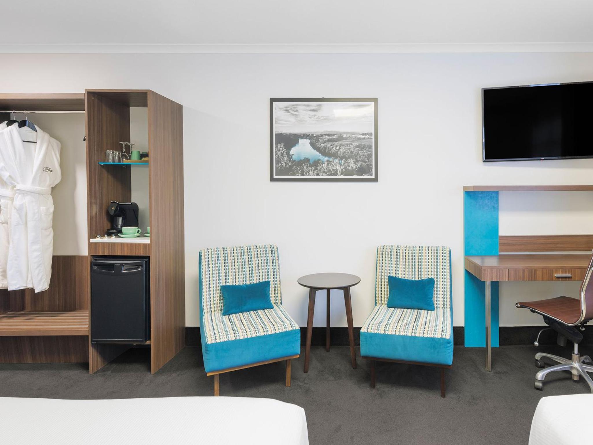 Executive King Room - Photo 3