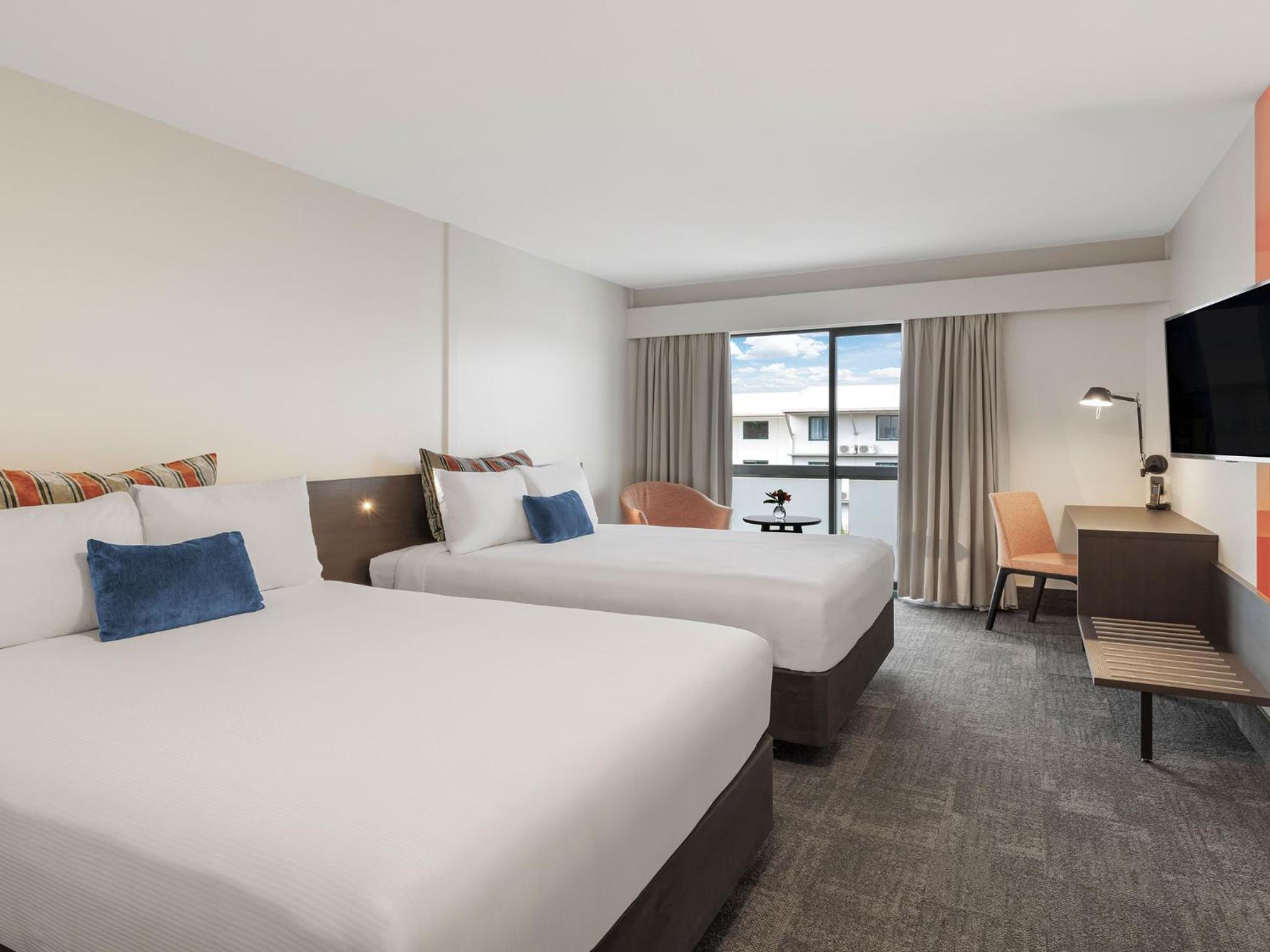 Superior Twin Room with Two Double Beds - Photo 1