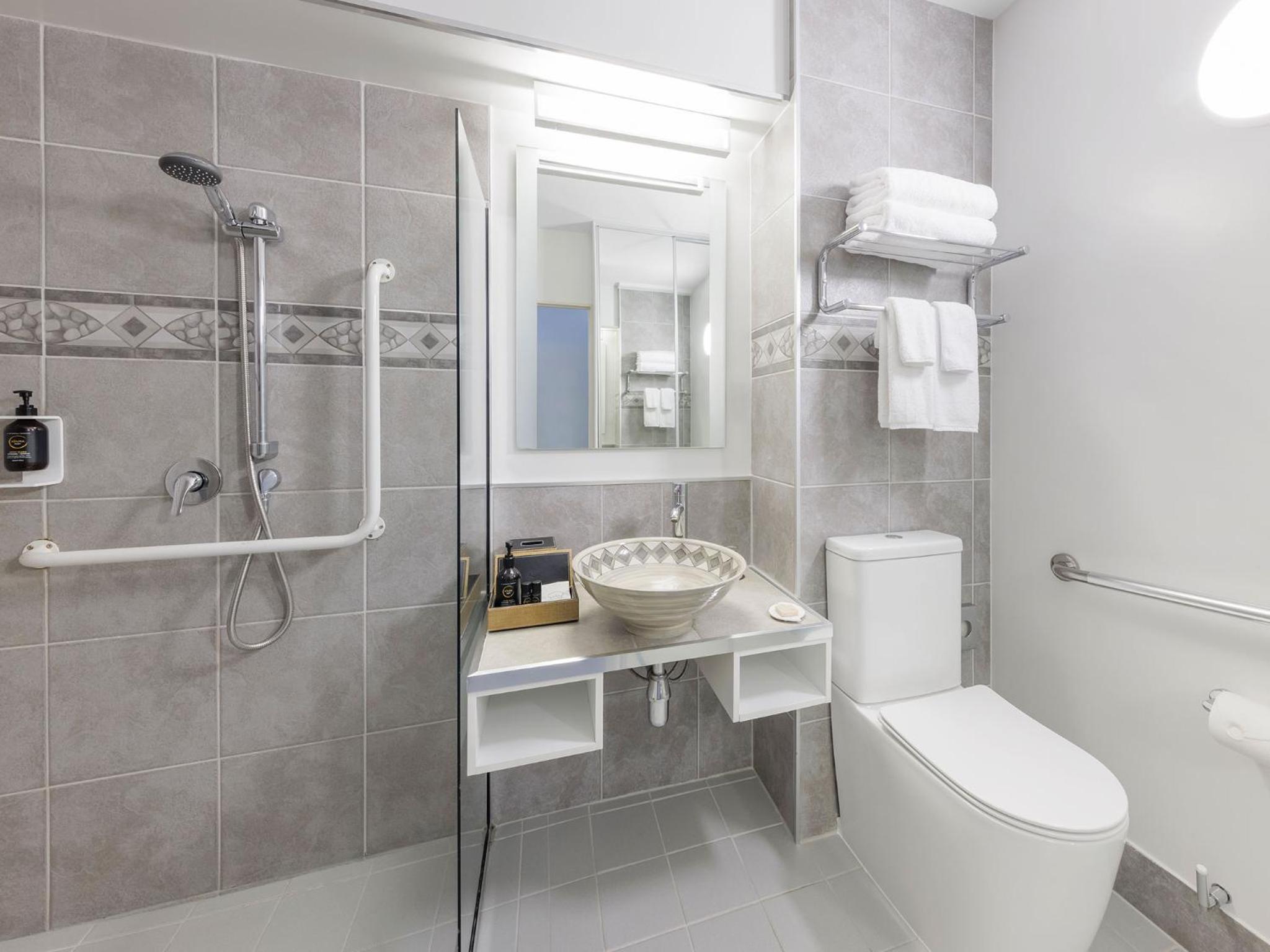 Superior Twin Room with Two Double Beds - Photo 5