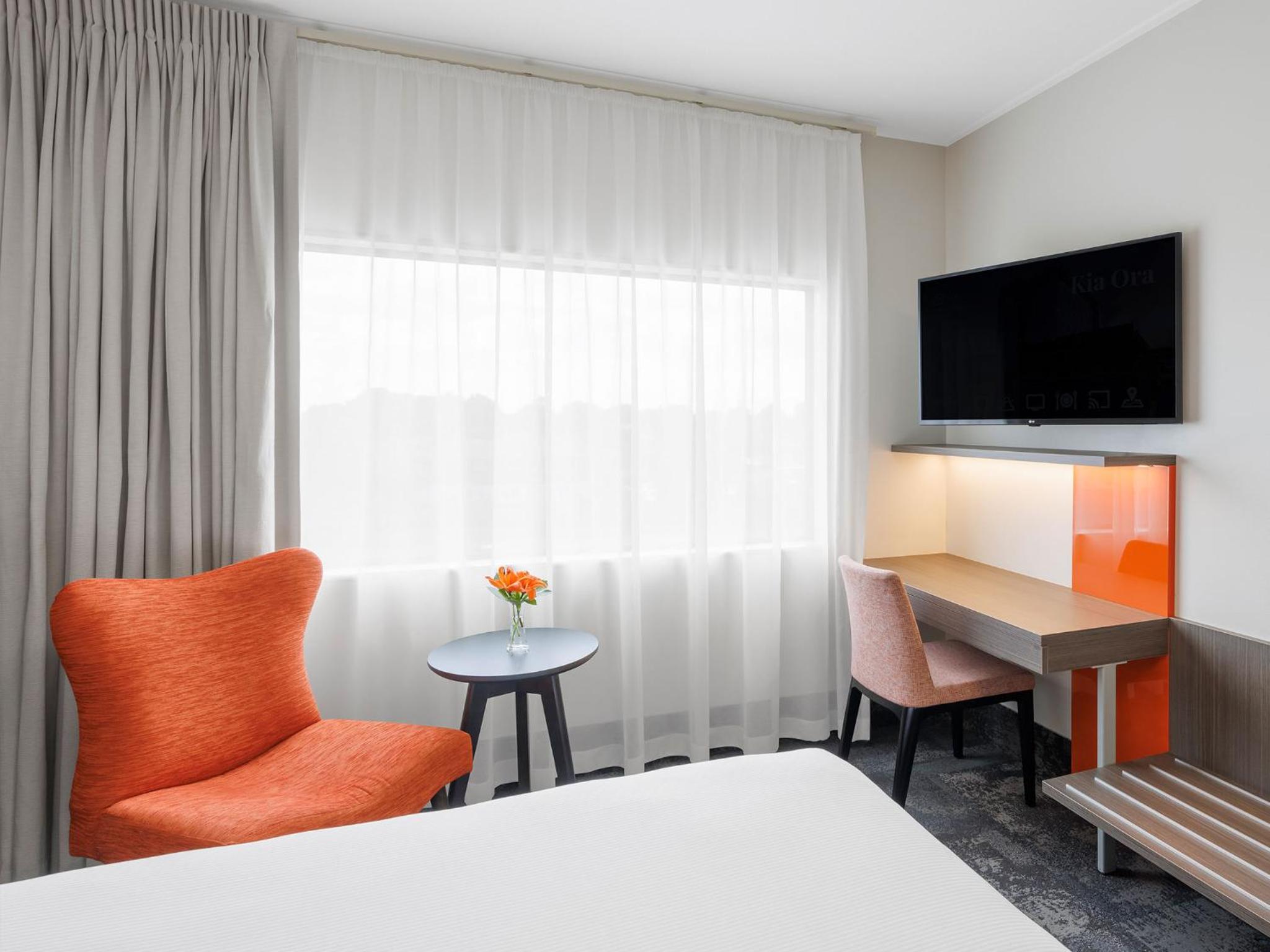 Deluxe Queen Room - Photo 2