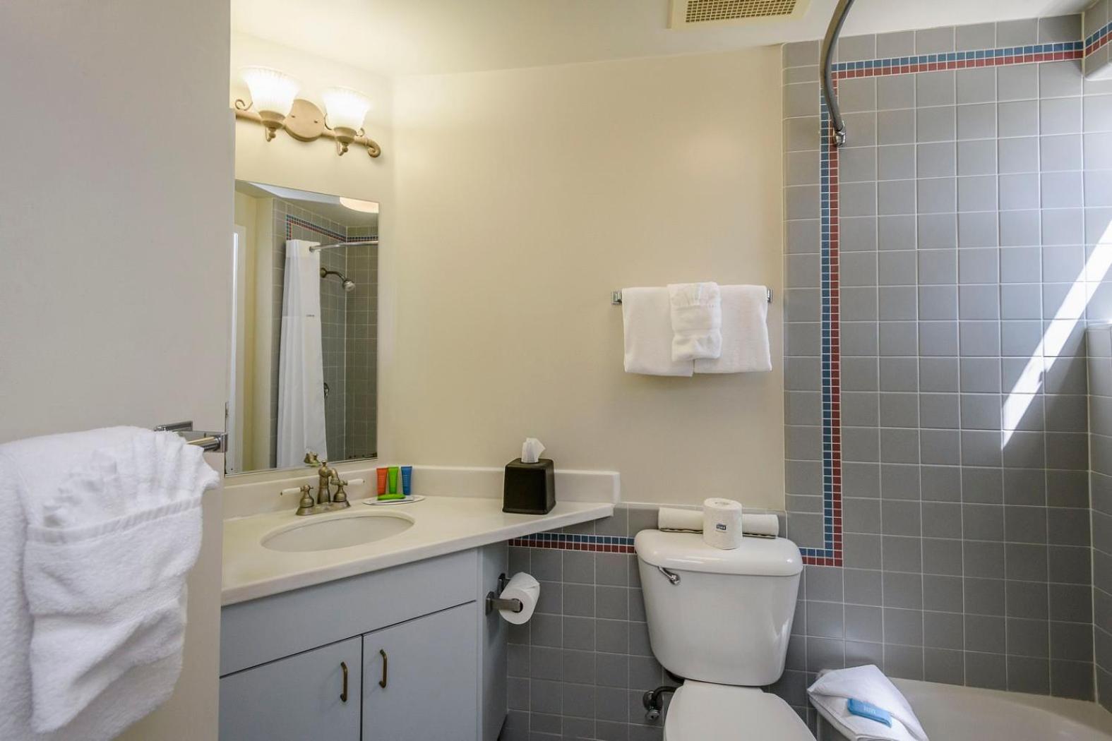 Queen Room - Photo 2