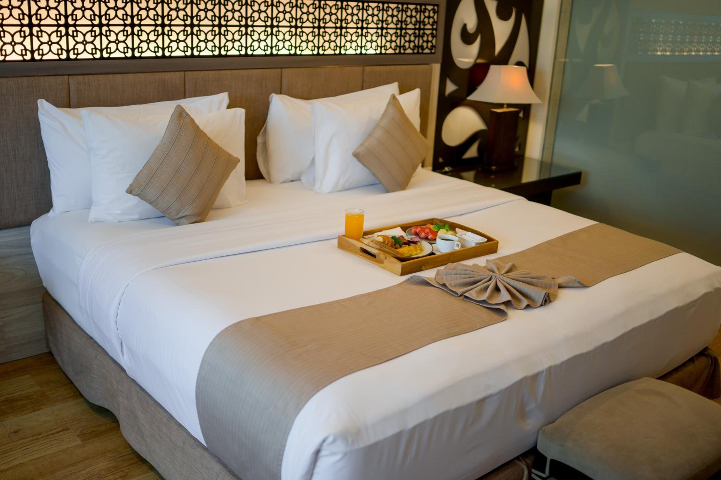 Two-Bedroom Villa with Private Pool and Bathtub
