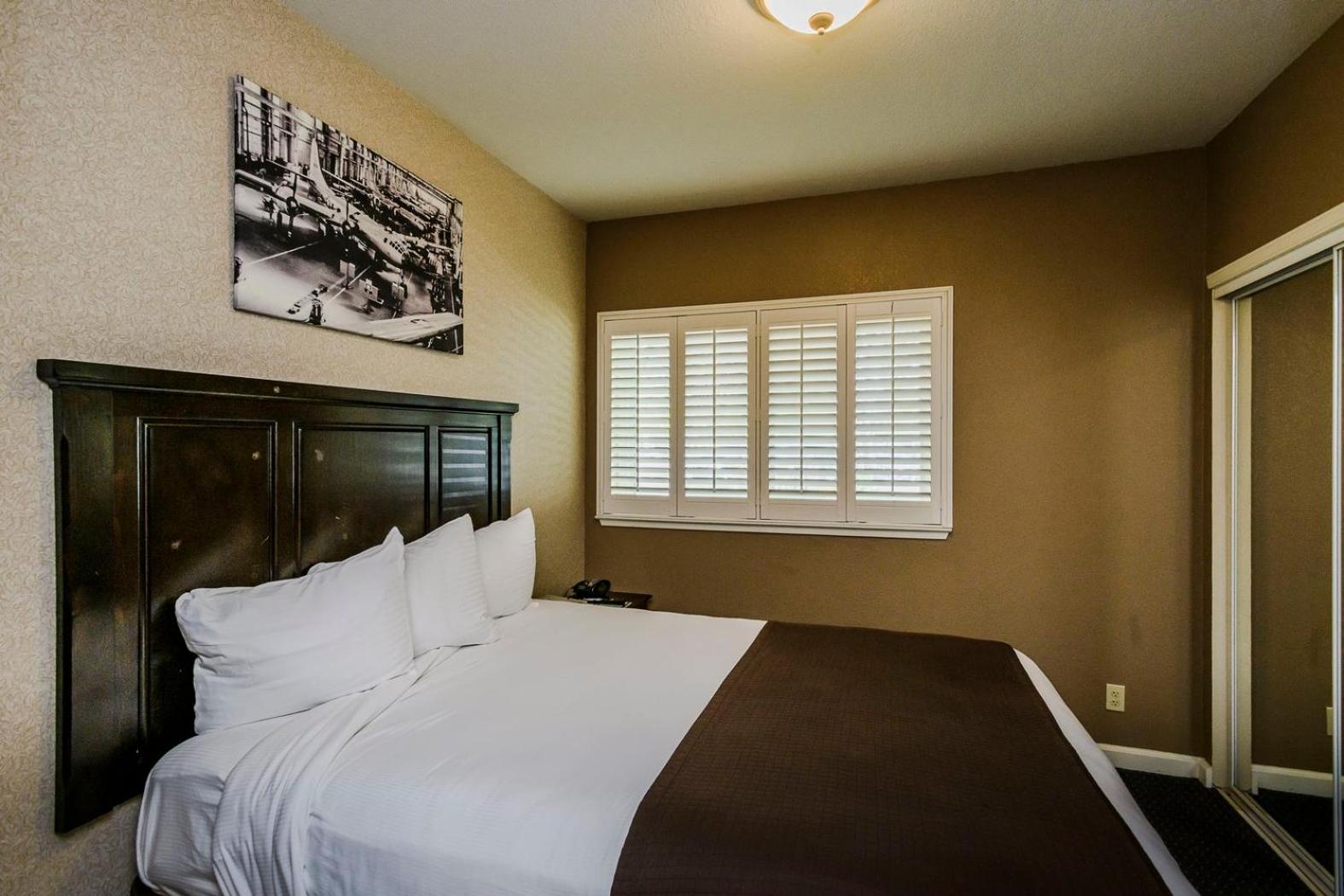 2 Queen Beds, Two-Bedroom, Suite, Non-Smoking - Photo 4