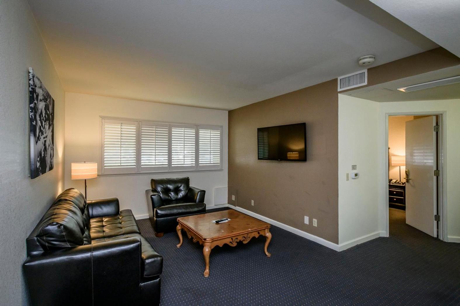 2 Queen Beds, Two-Bedroom, Suite, Non-Smoking - Photo 3
