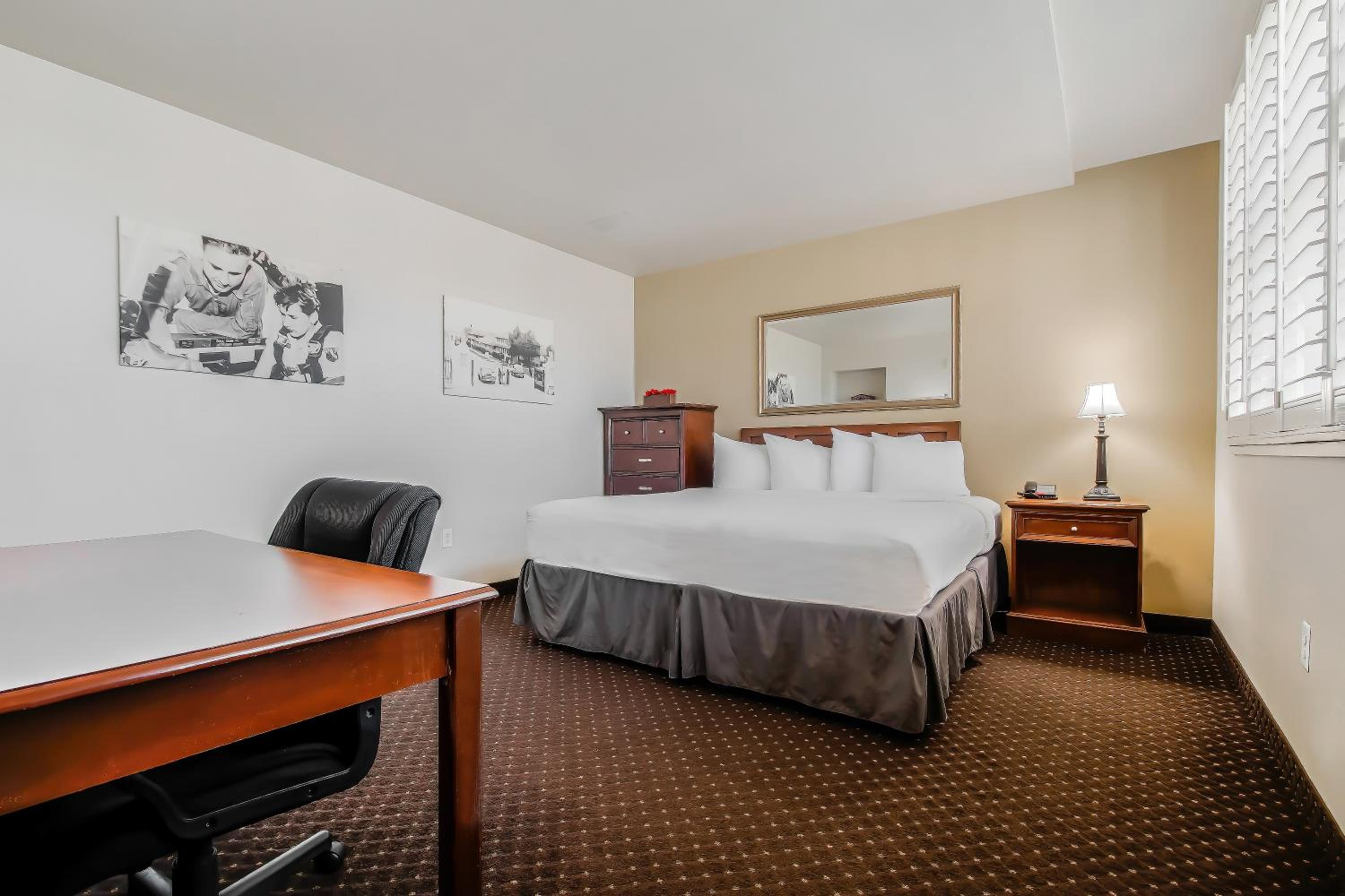 King Room - Disability Access - Photo 1