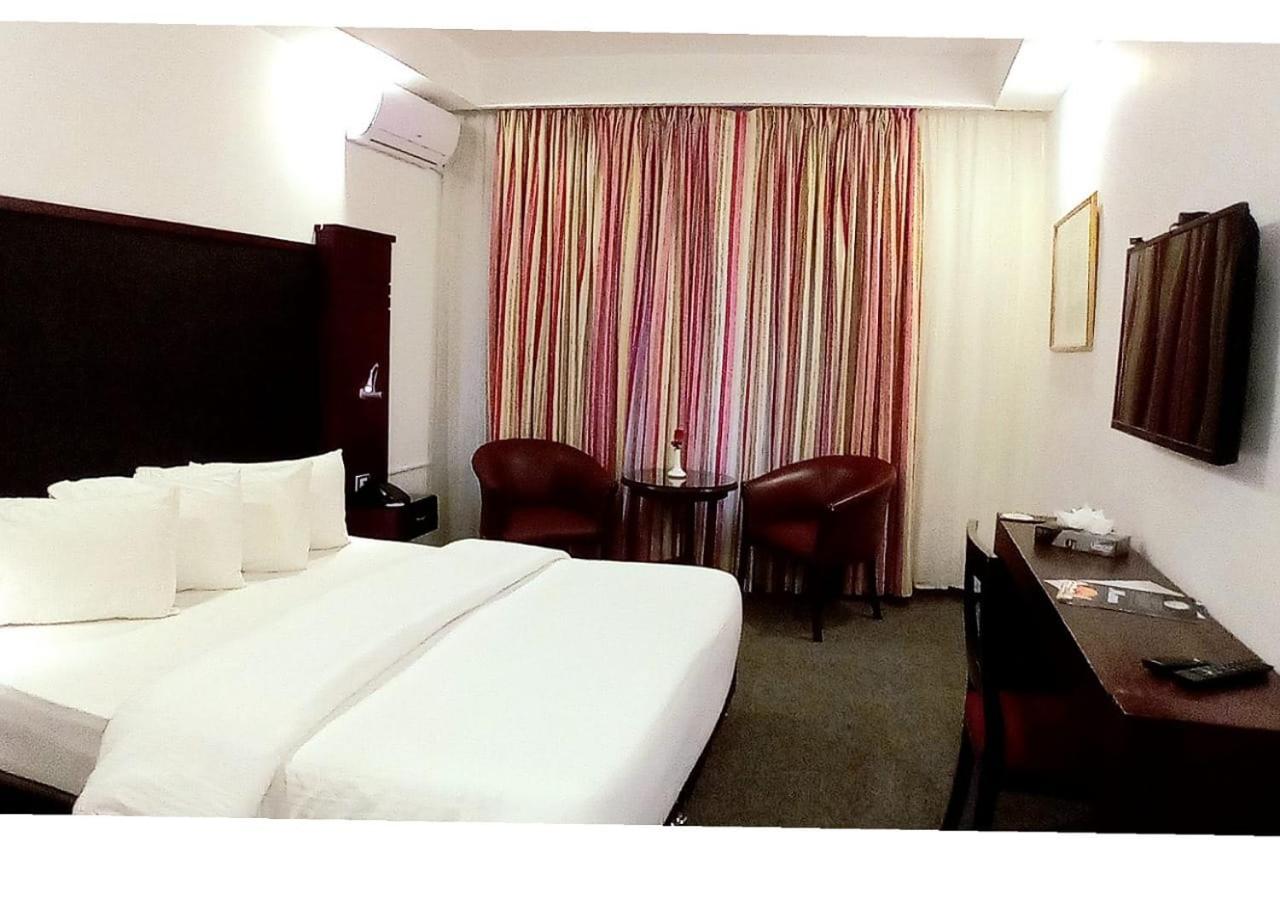 Deluxe Single Room