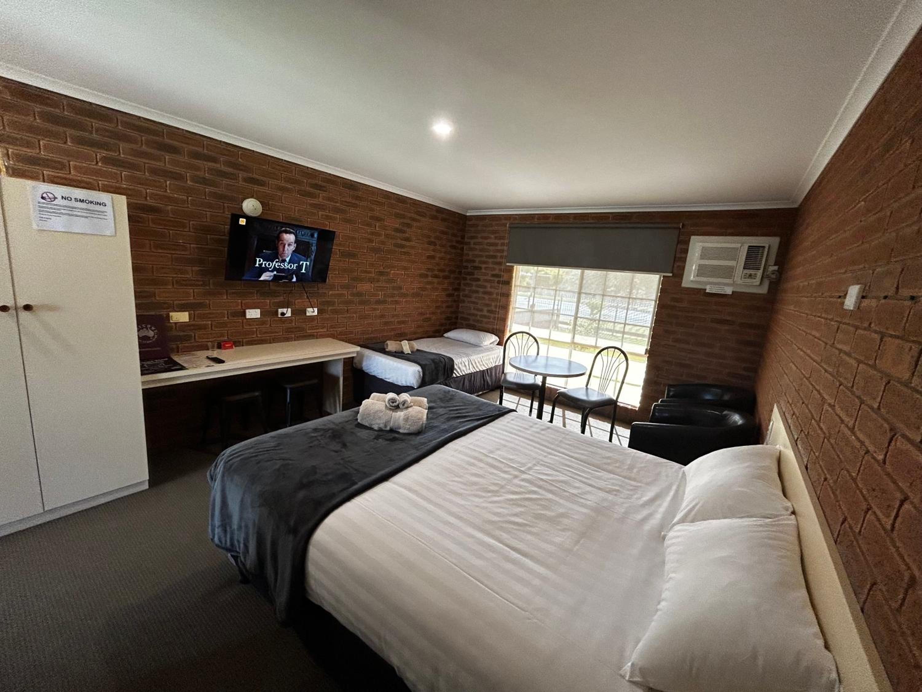 Deluxe Double or Twin Room