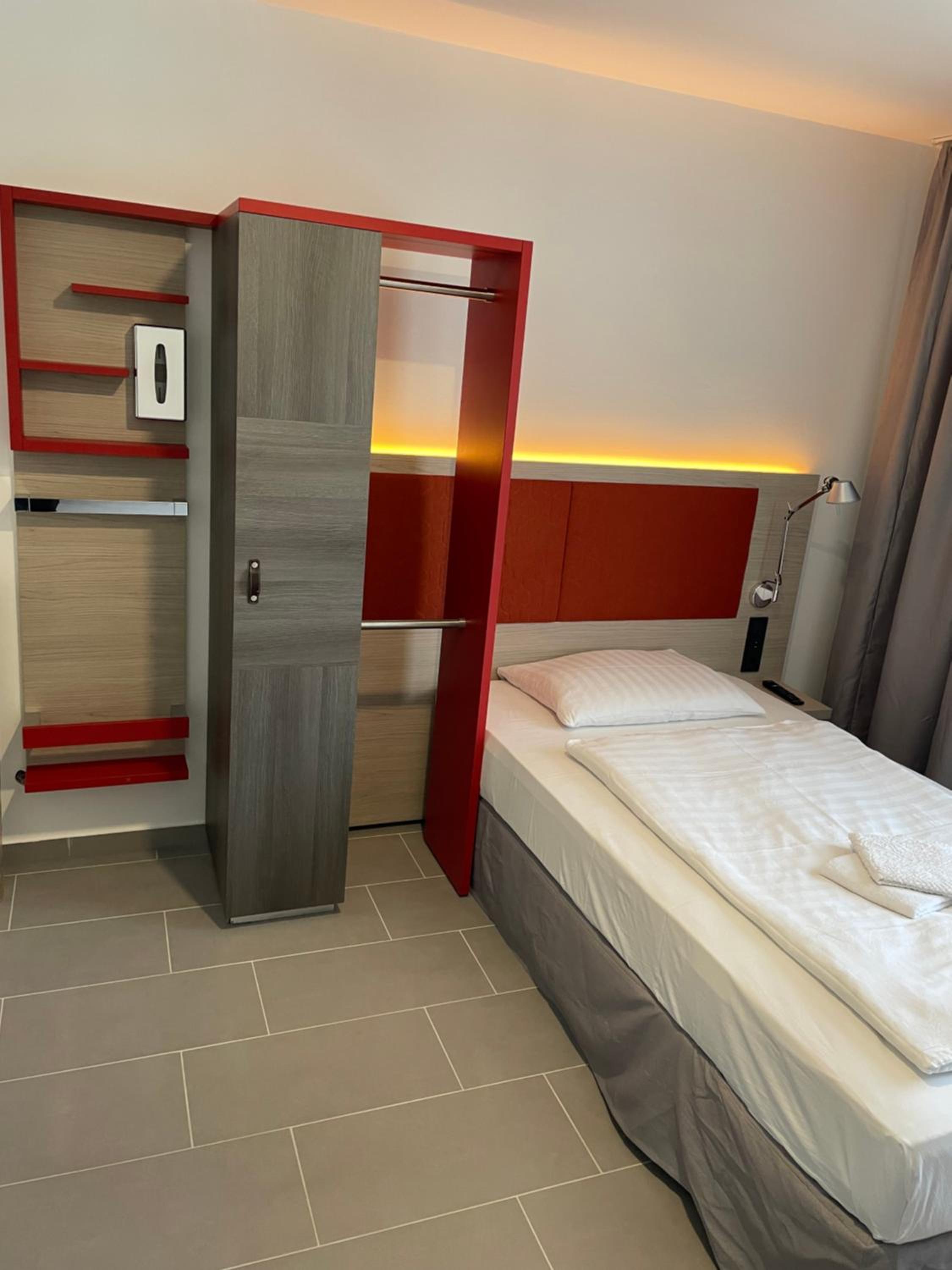 Deluxe Single Room