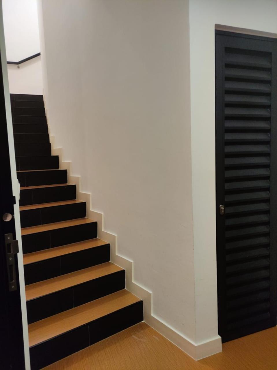 Standard Studio - Photo 4
