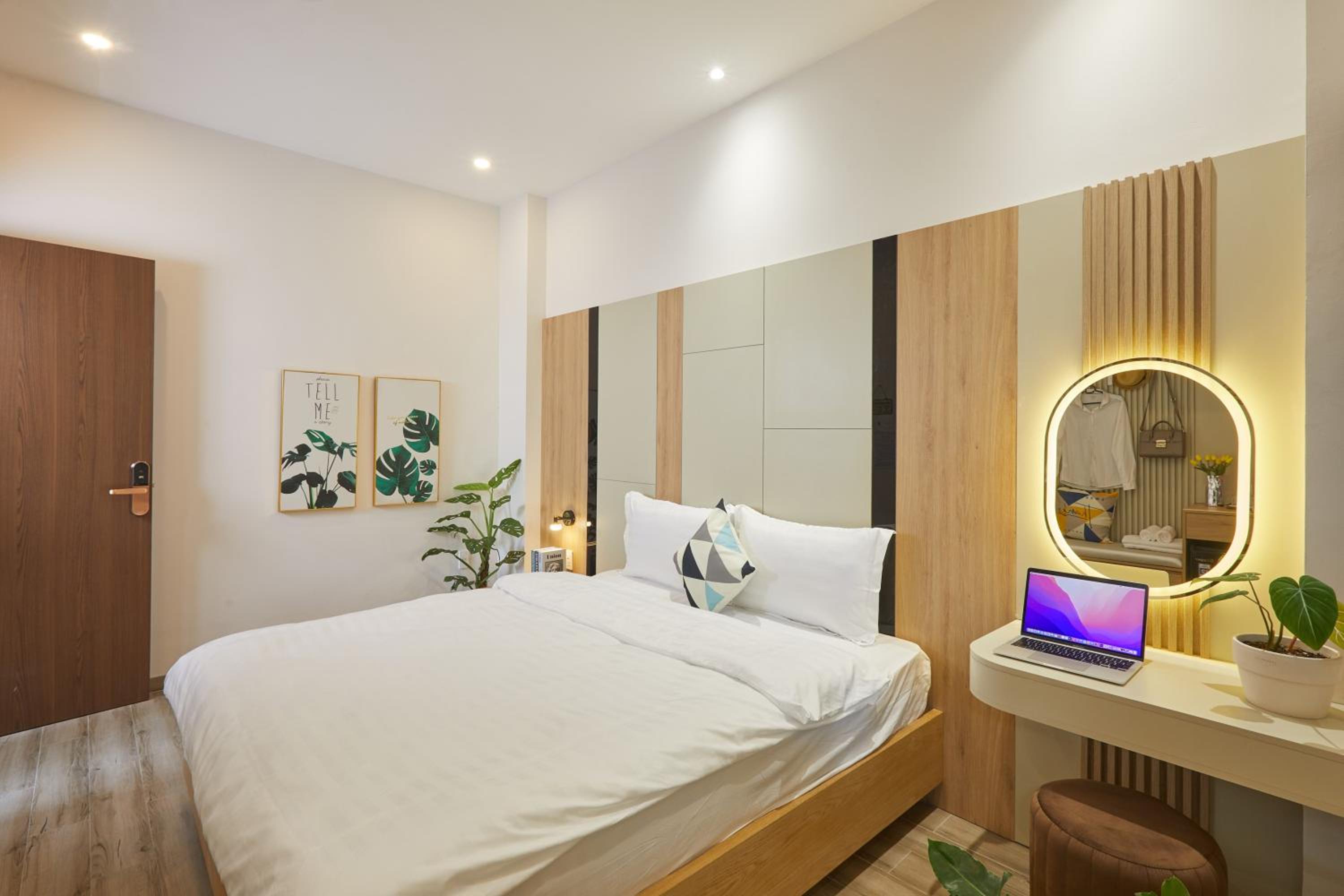 Superior King Room - Photo 3