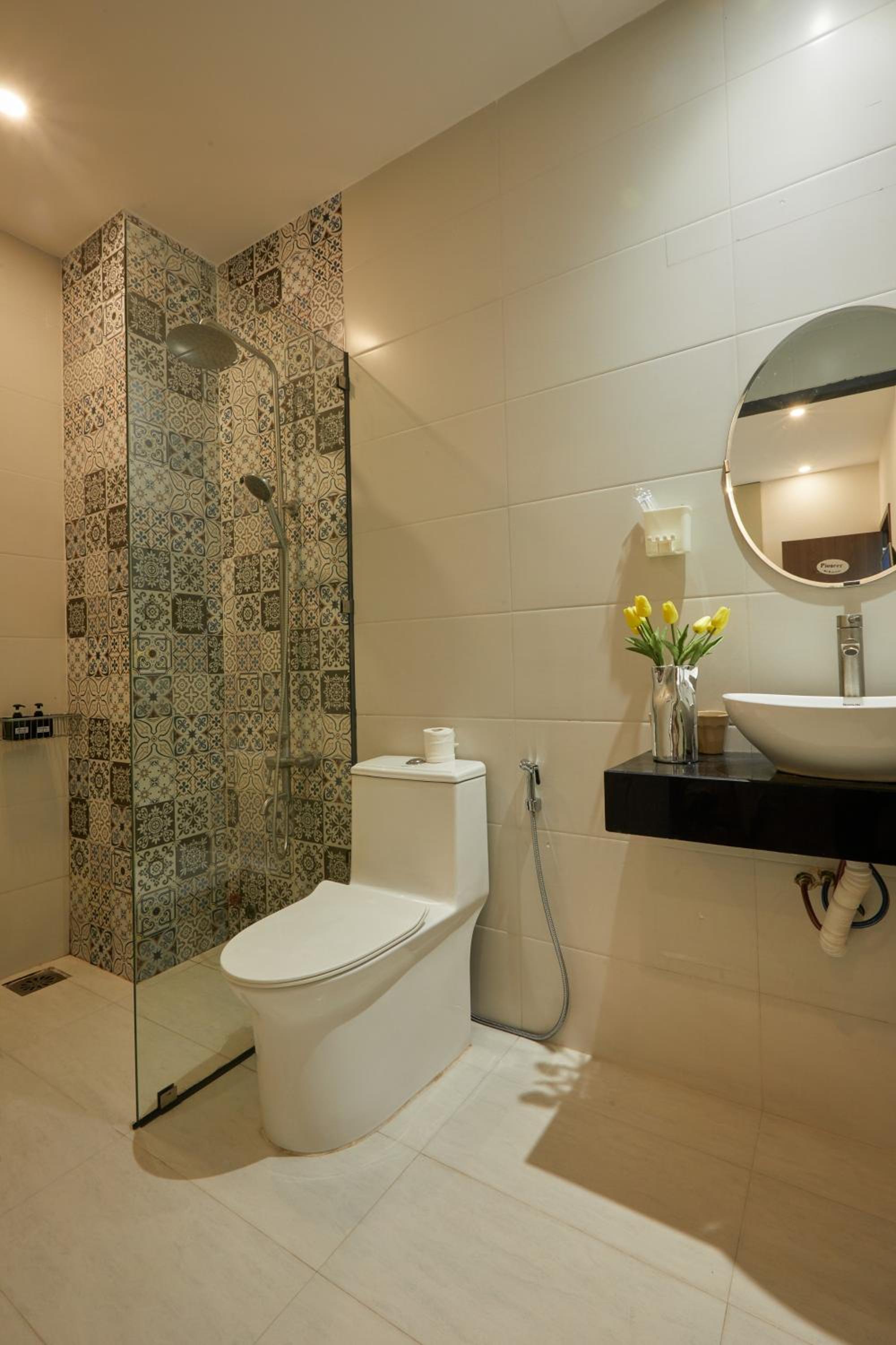 Superior King Room - Photo 6