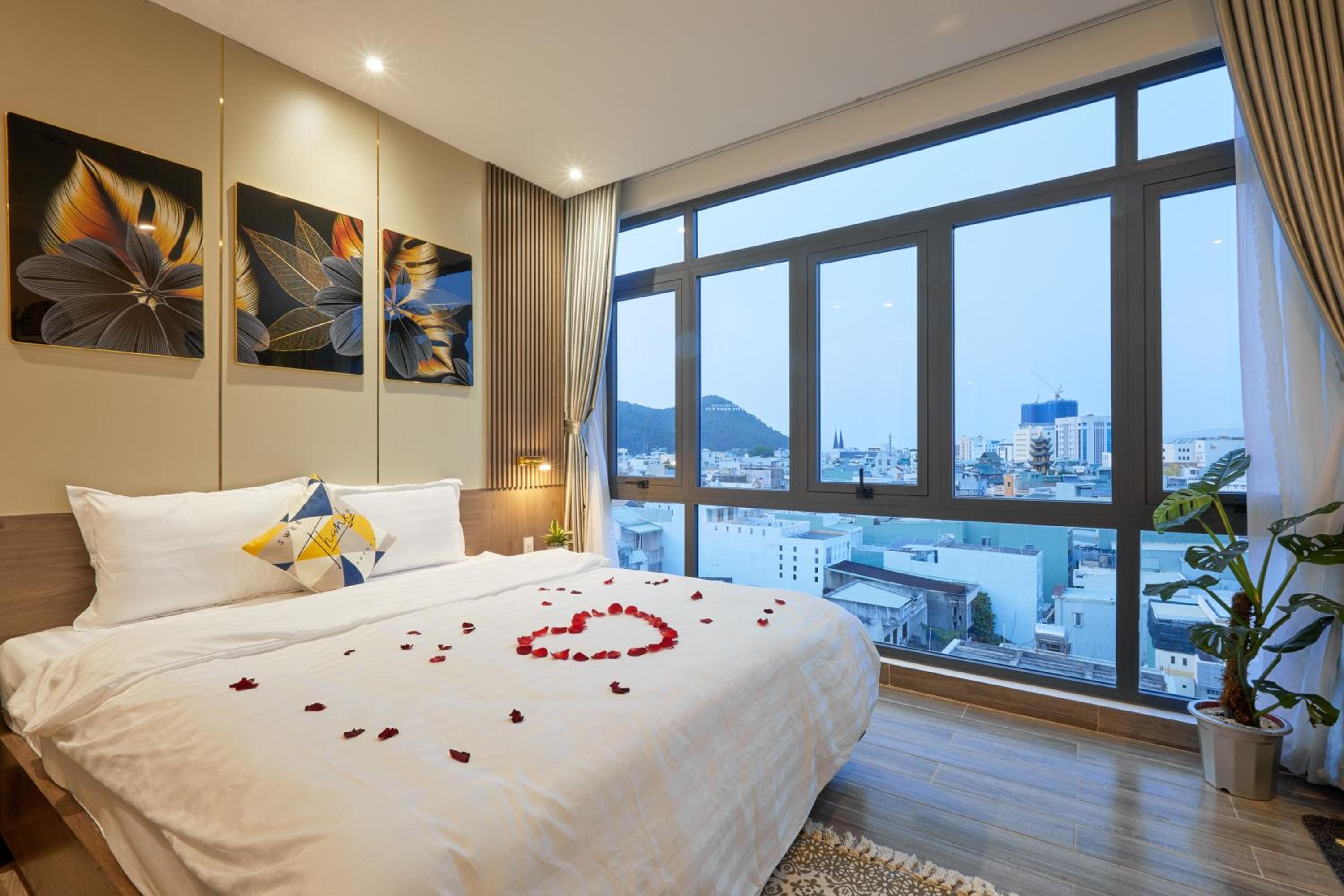 Superior King Room - Photo 1