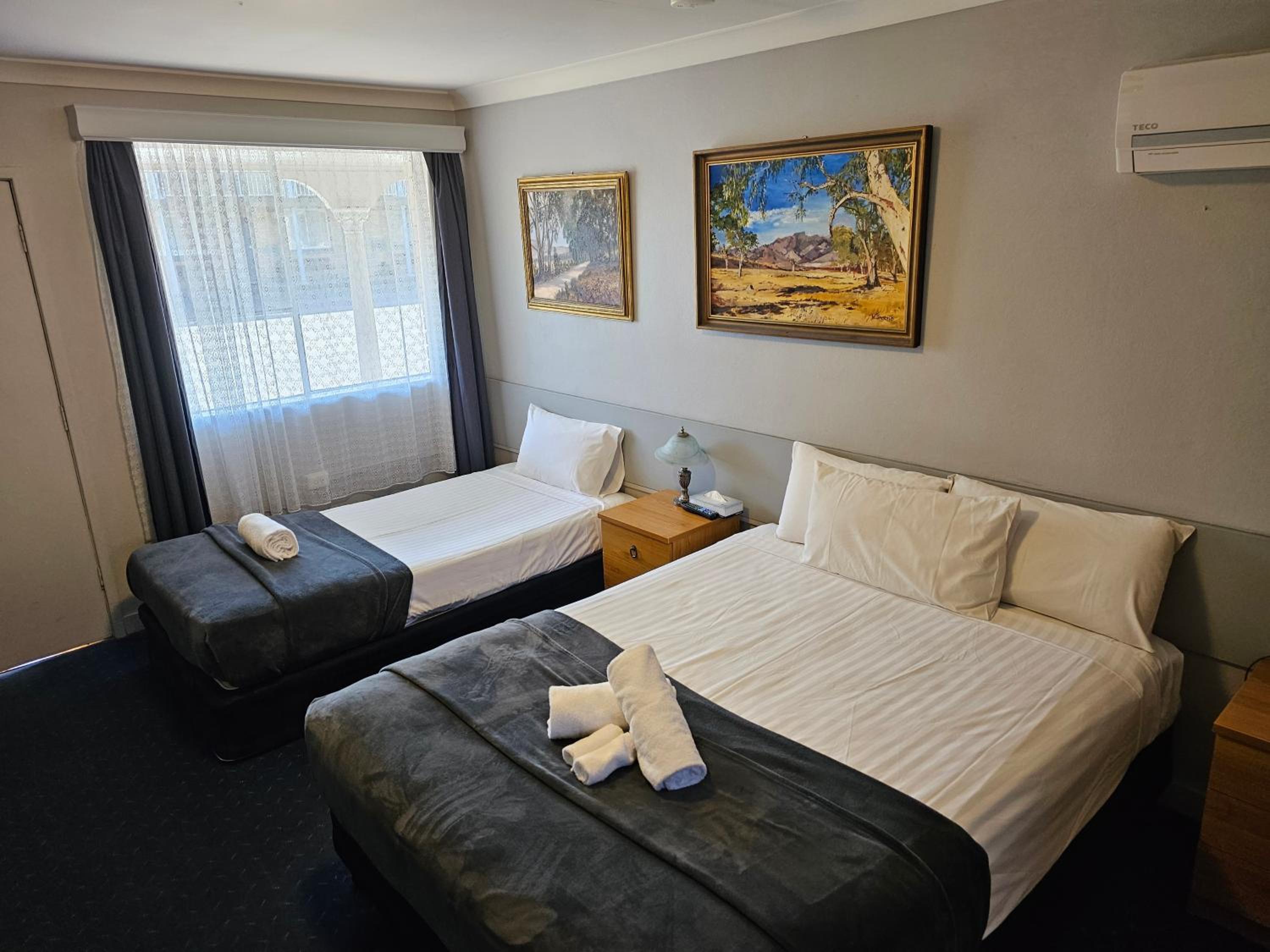 Deluxe Twin Room - Photo 6
