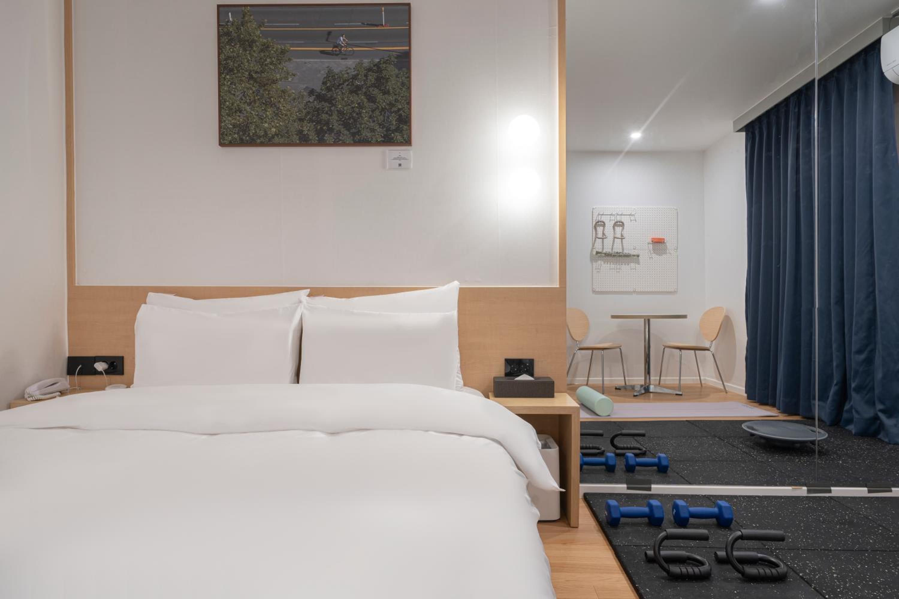 Standard Double Room with Fitness - Photo 1