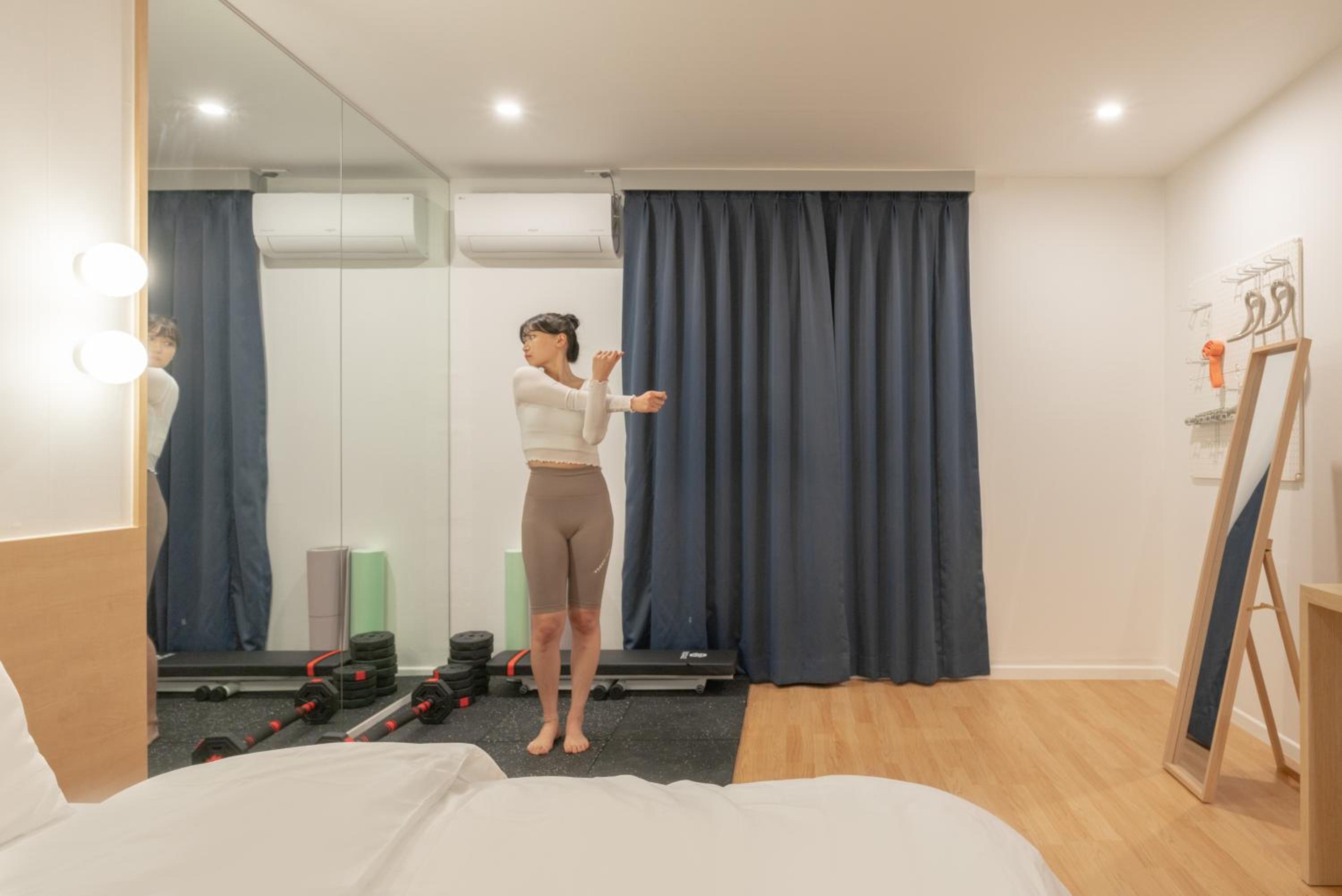 Standard Double Room with Fitness - Photo 8