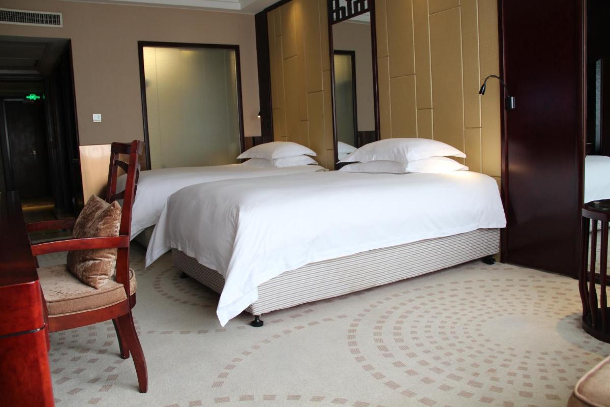 Deluxe Twin Room photo 1