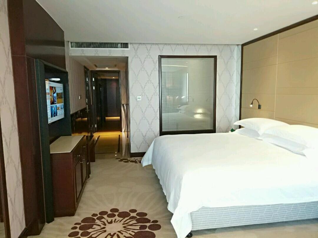 Suite with Spa Bath photo 2