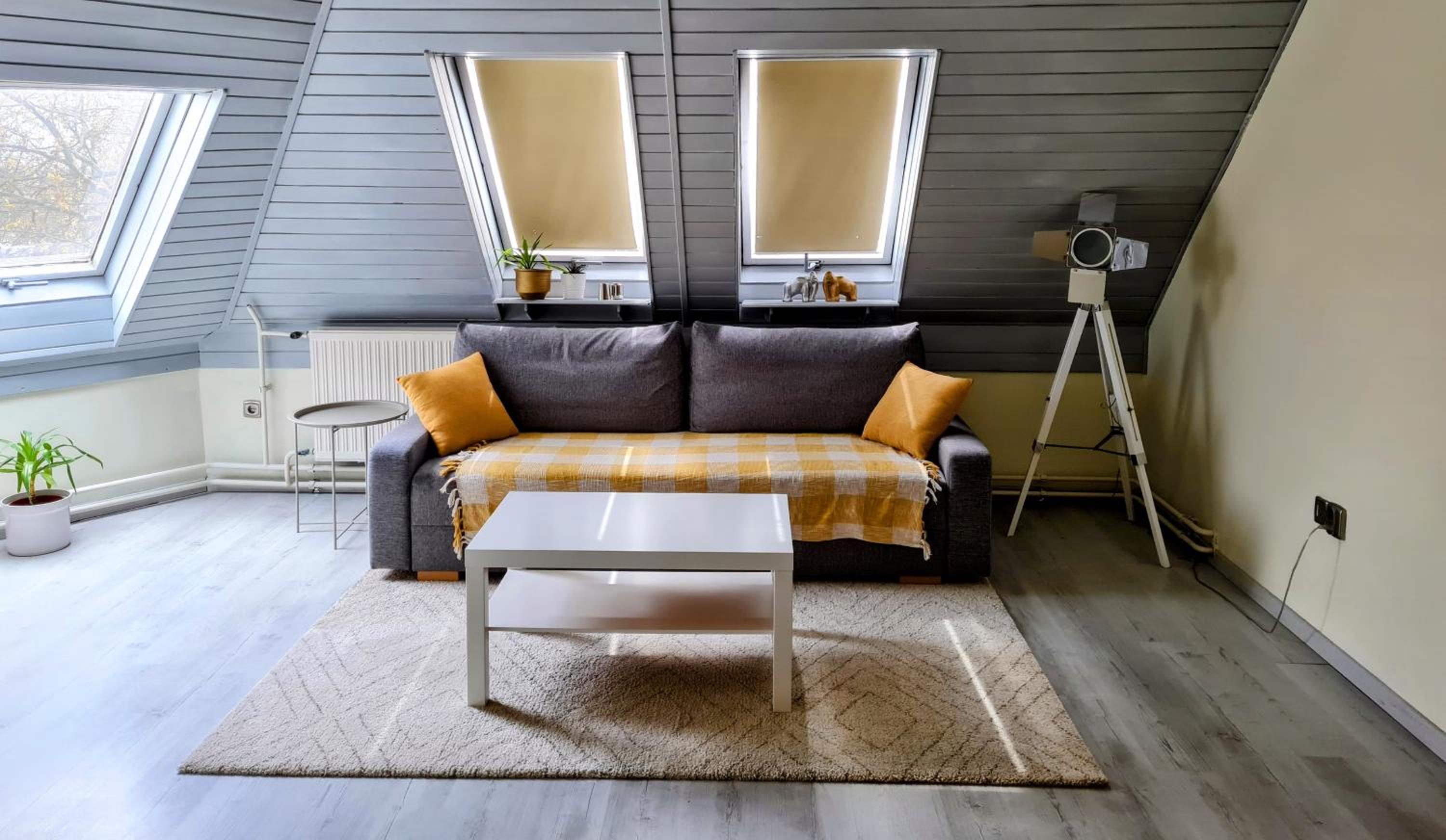 One-Bedroom Apartment - Photo 6