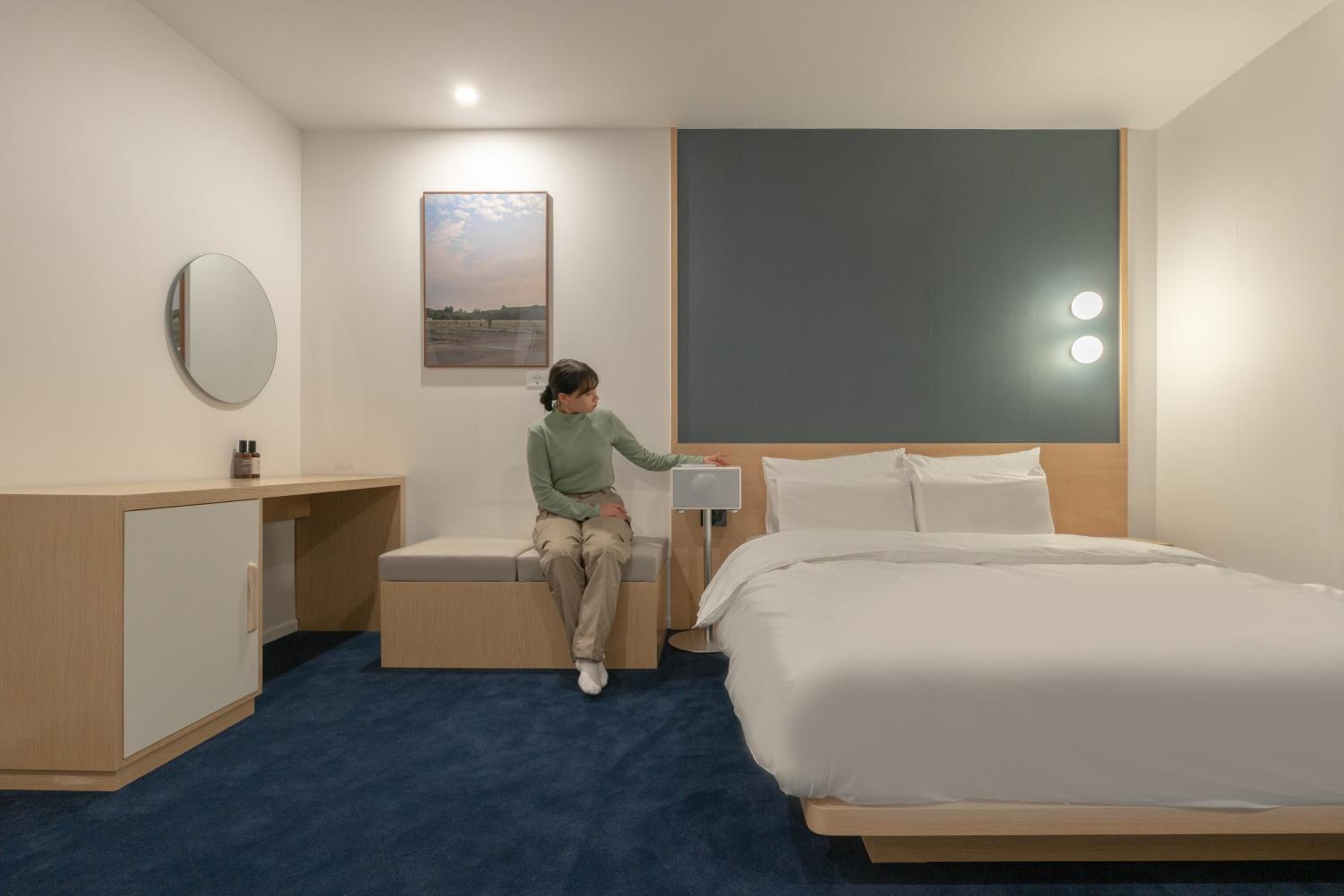 Superior Double Room with Speaker - Photo 10