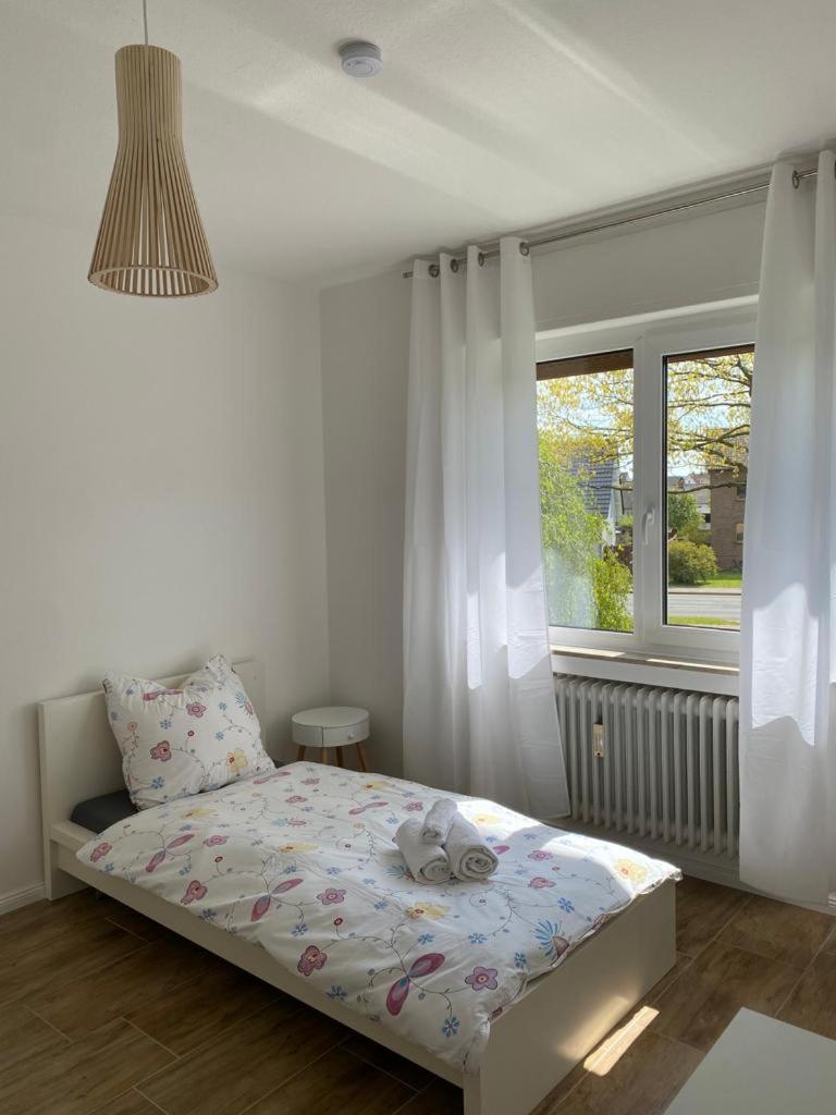 Single Room with Shared Bathroom photo 3