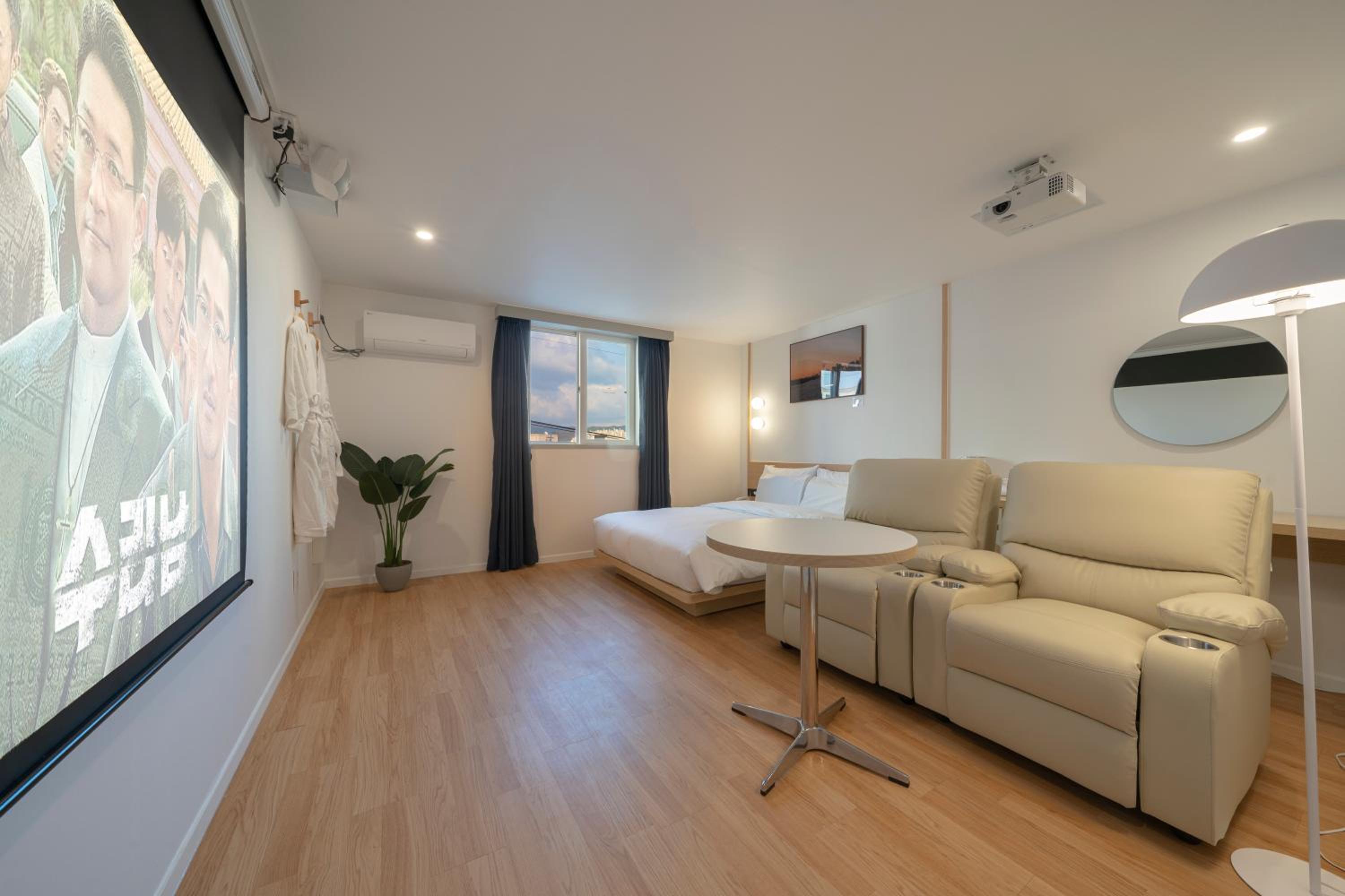 Deluxe Suite photo 3