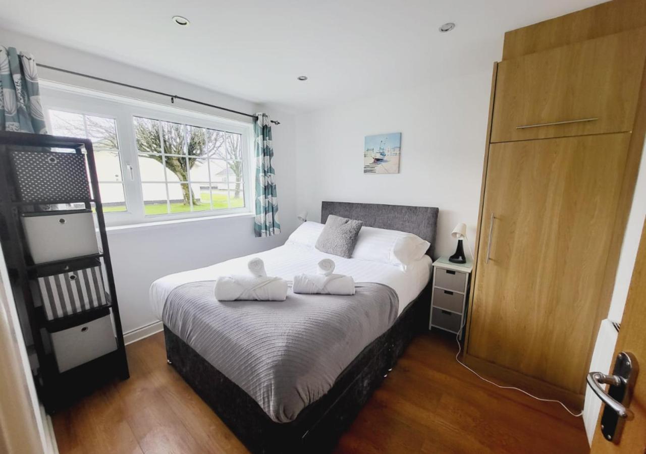 Two-Bedroom House photo 2