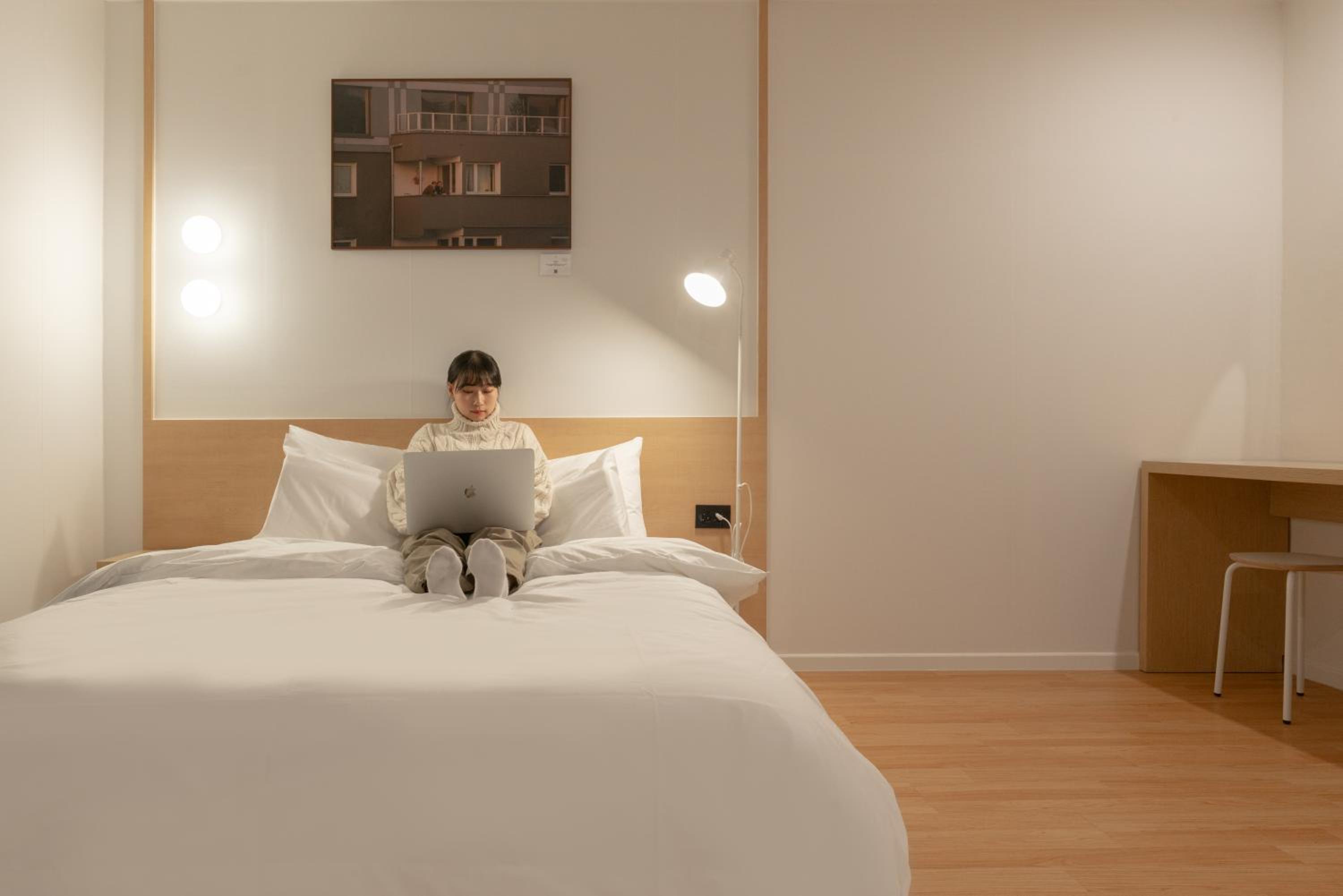 Standard Double Room - Photo 3