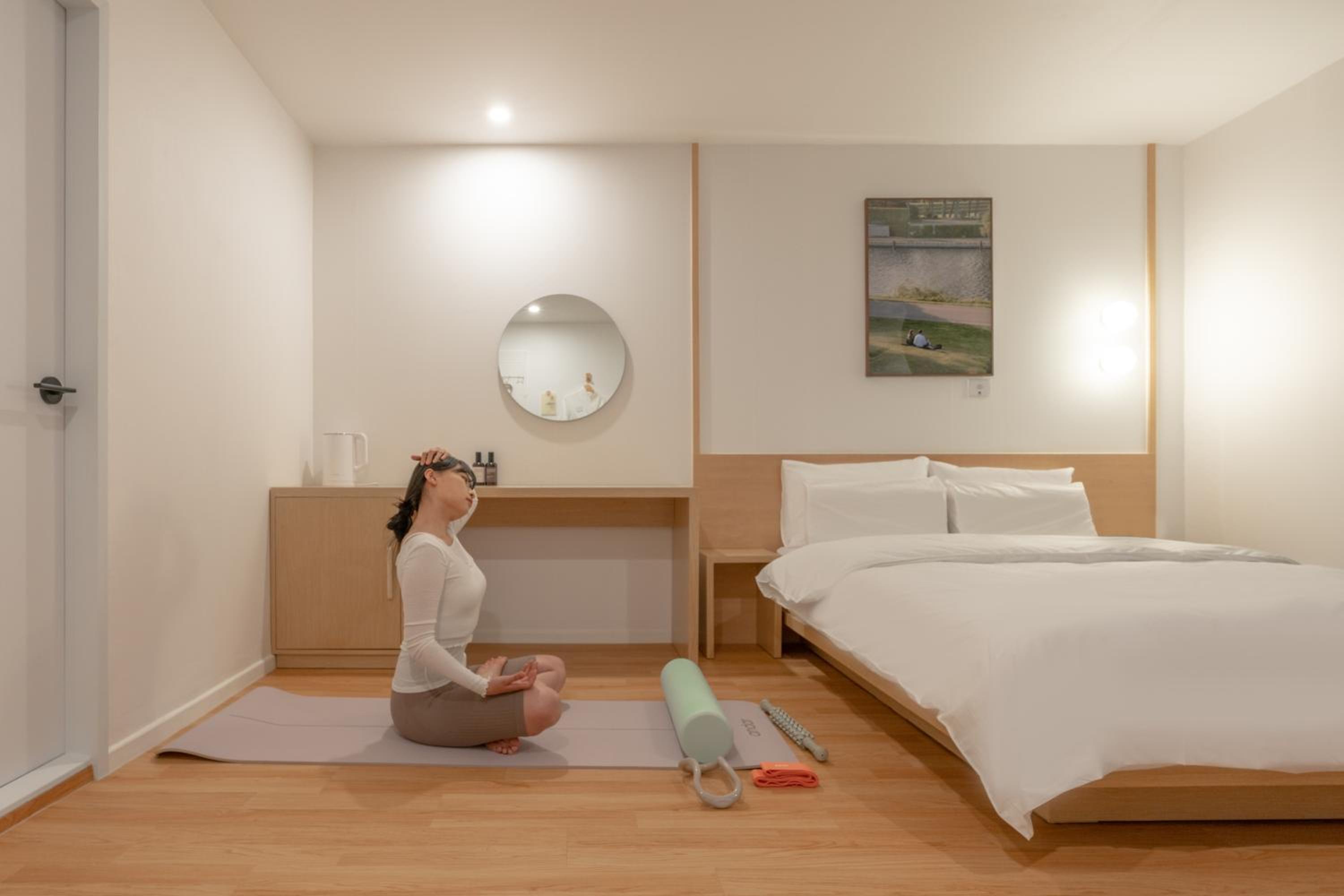 Deluxe Double Room with Yoga - Photo 2