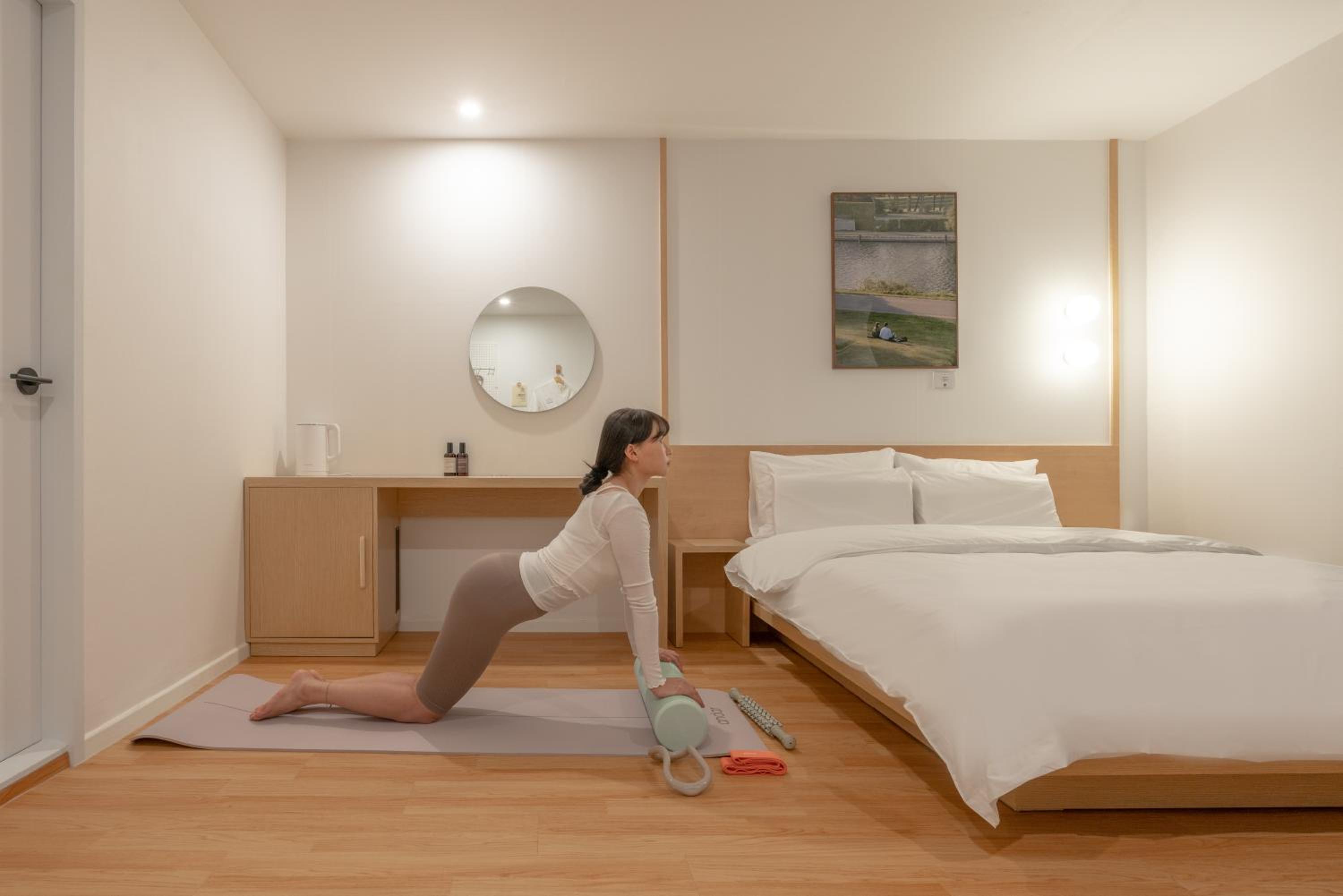 Deluxe Double Room with Yoga - Photo 4