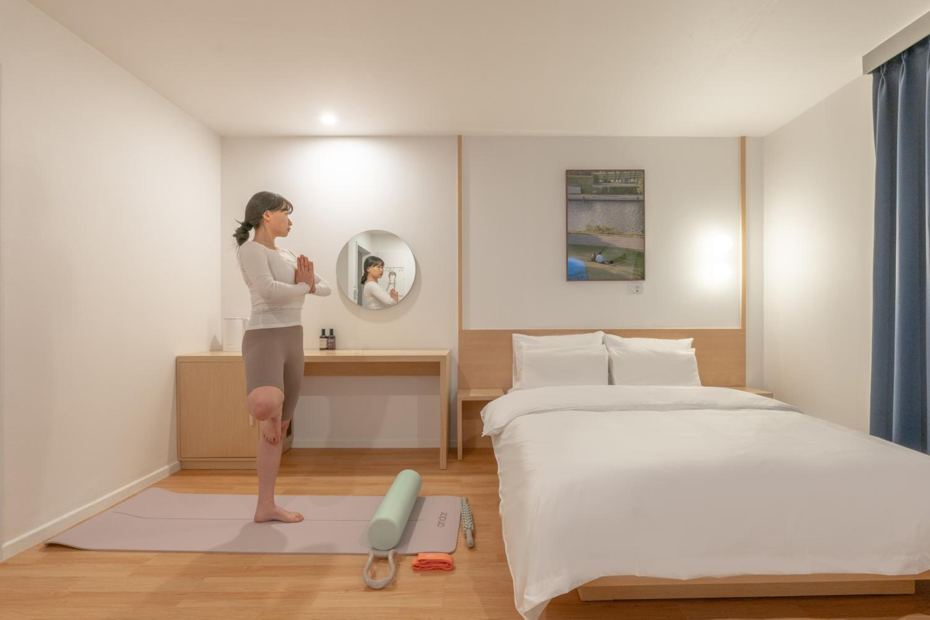 Deluxe Double Room with Yoga - Photo 5