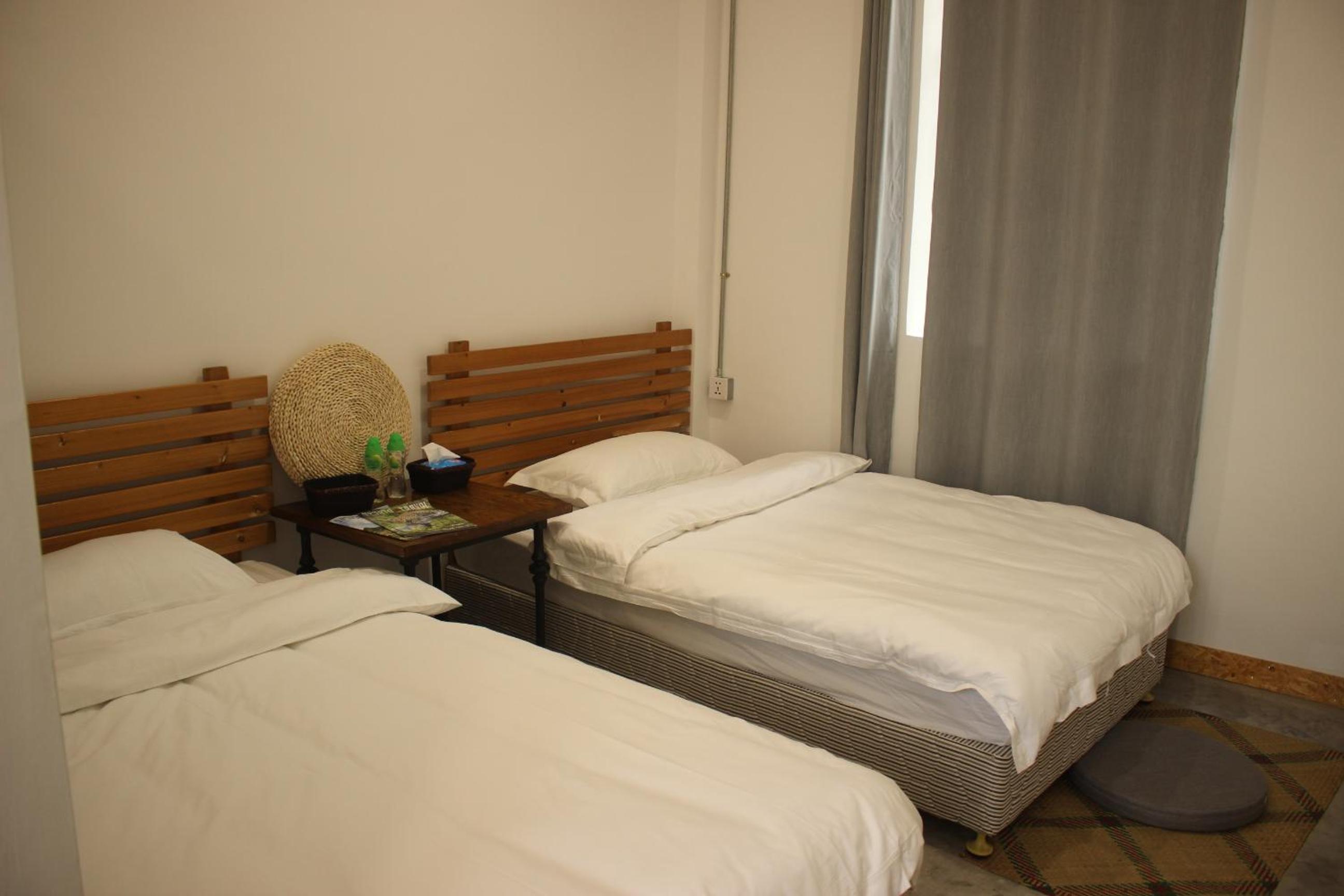 Twin Room With Private Bathroom photo 2