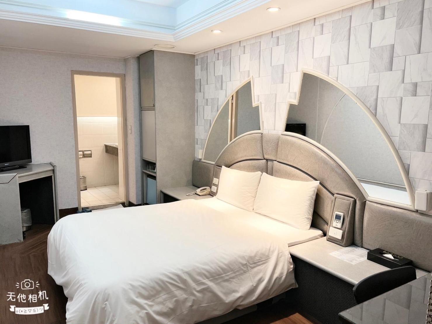 Budget Double Room - Photo 3