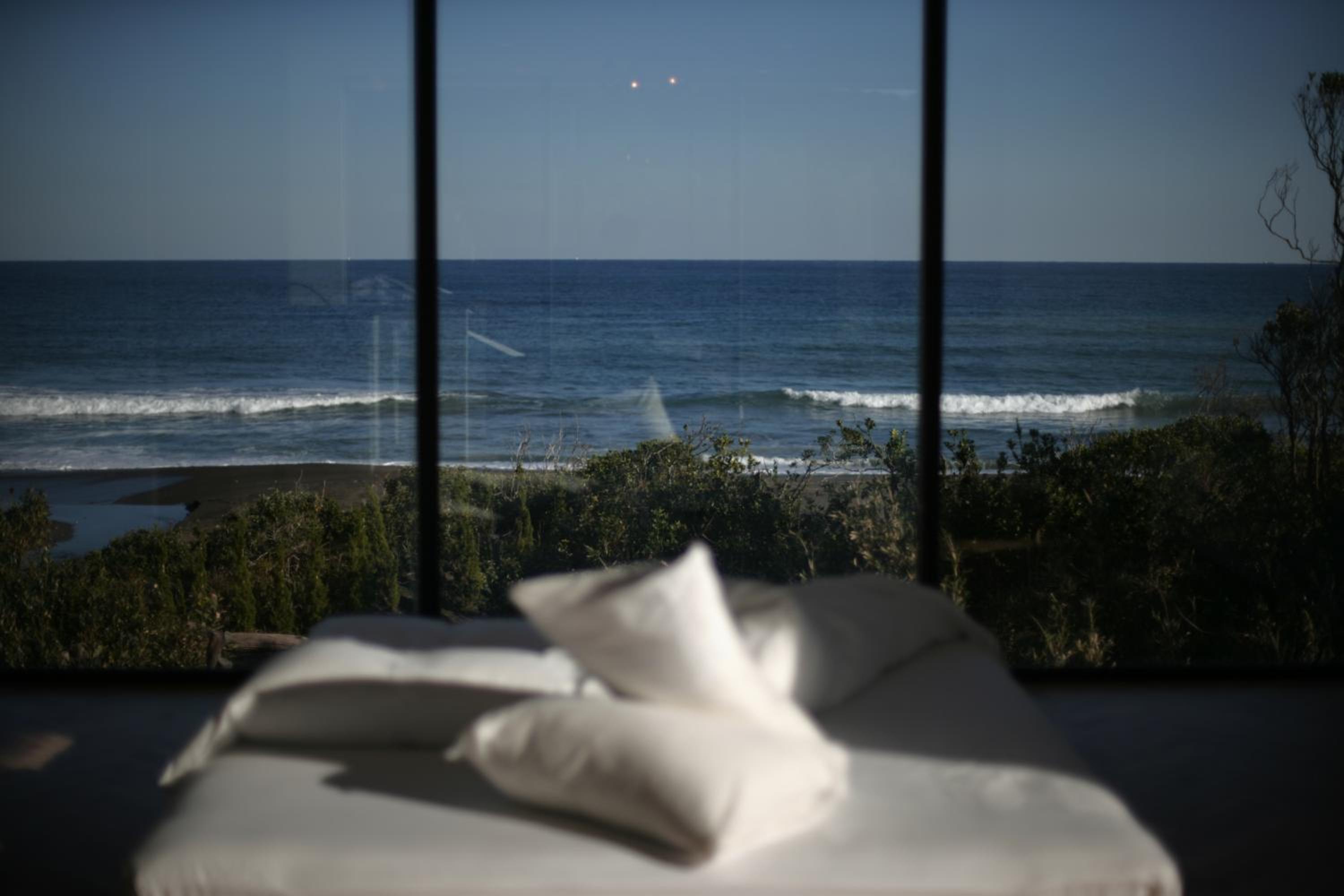 King Suite with Ocean View photo 2