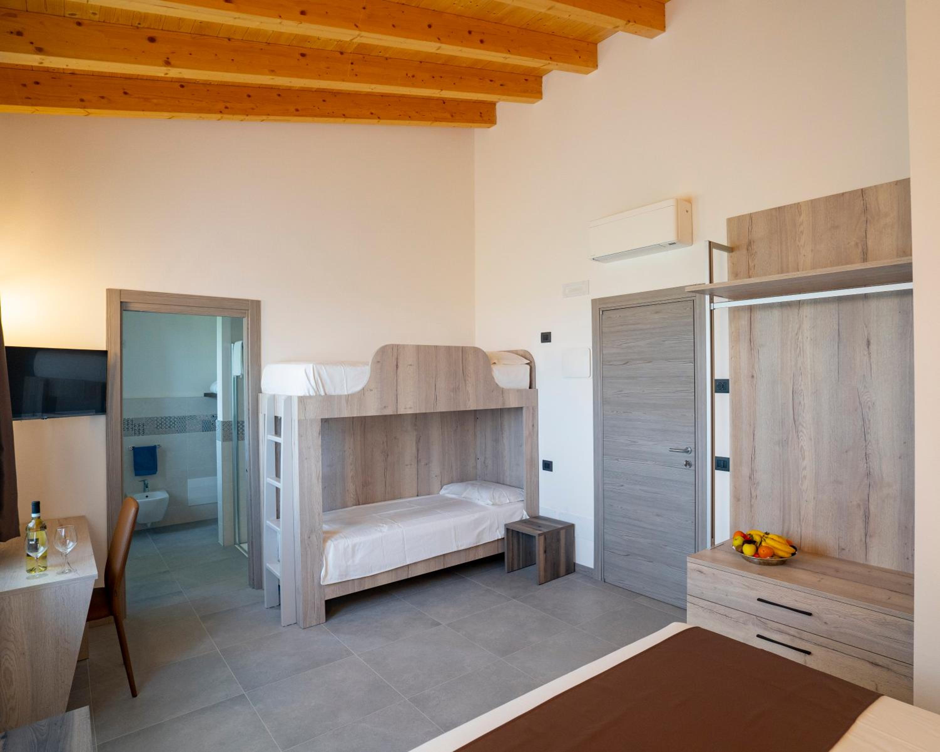 Quadruple Room photo 1