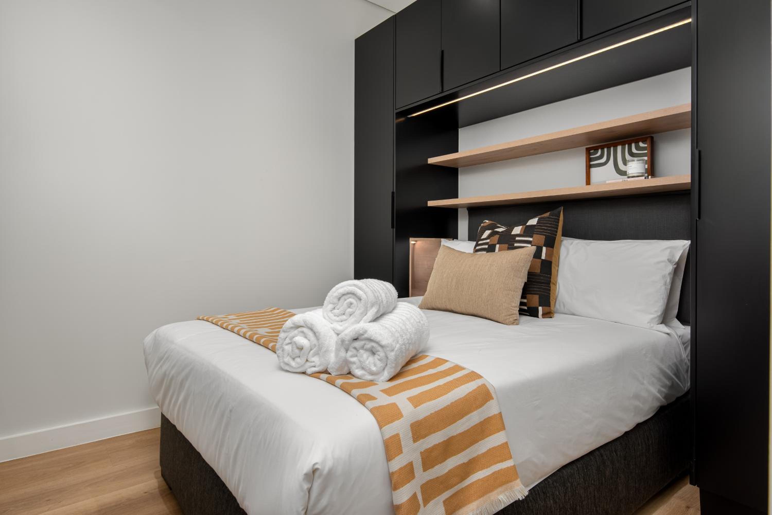 One-Bedroom Apartment - Photo 7