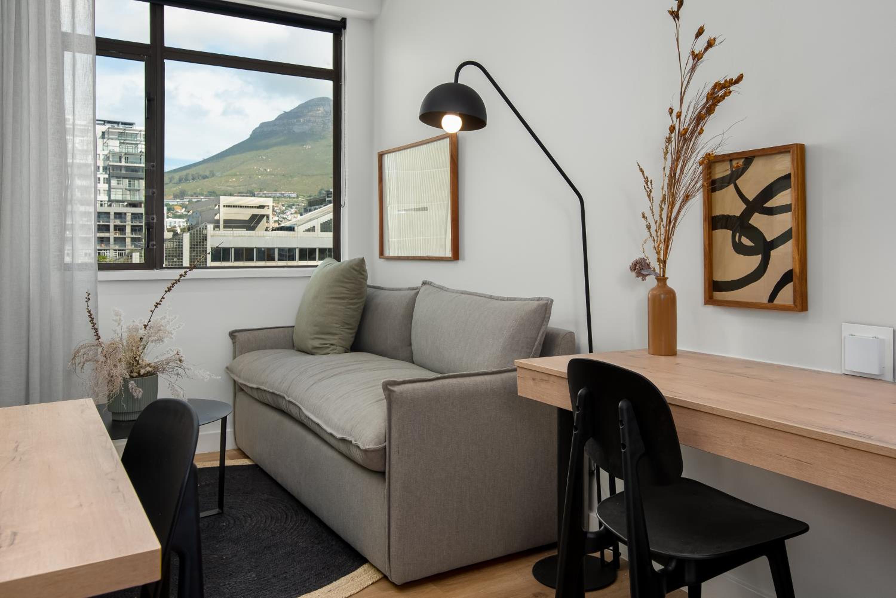 One-Bedroom Apartment - Photo 9