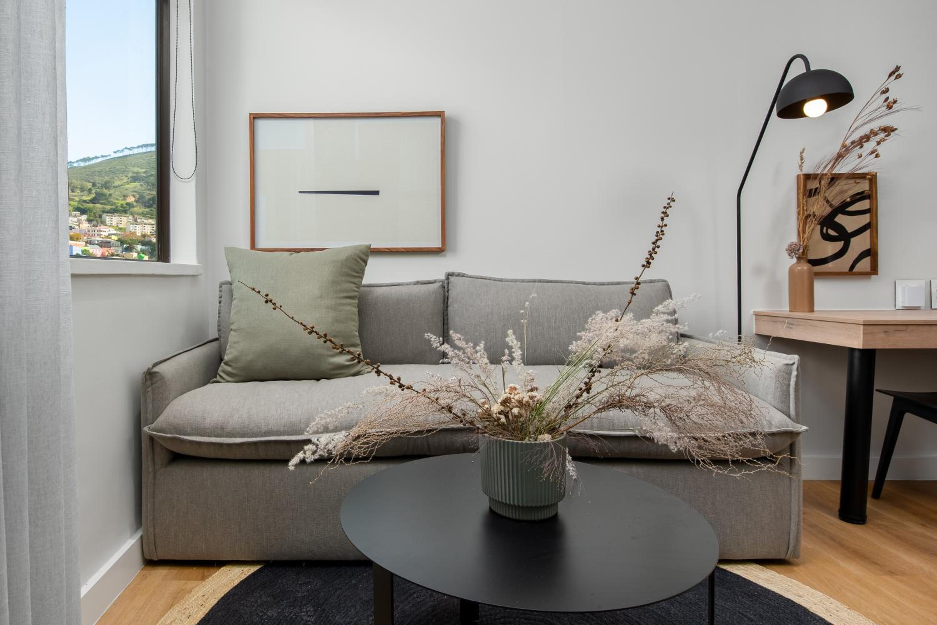 One-Bedroom Apartment - Photo 8