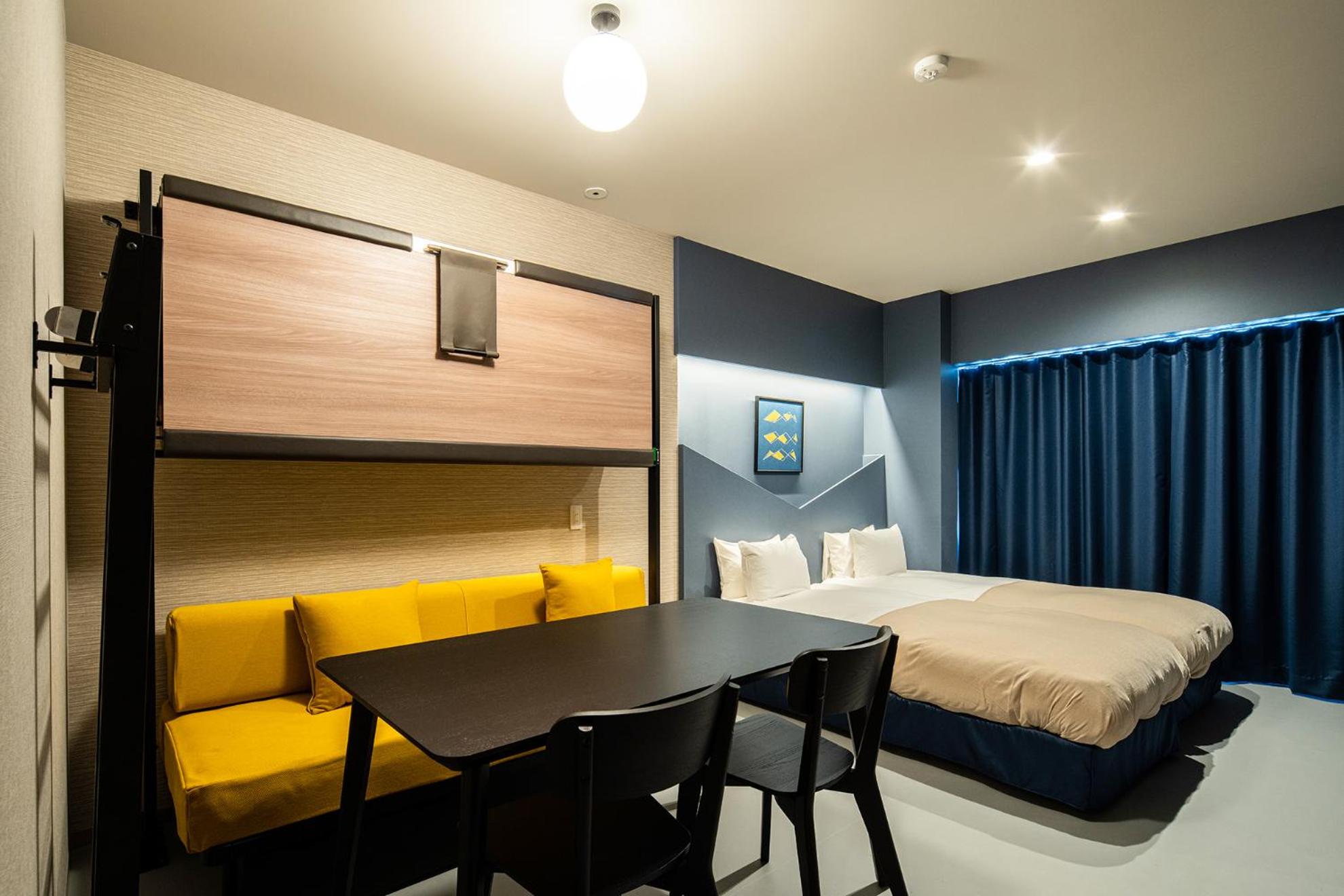 Deluxe Studio Apartment photo 2