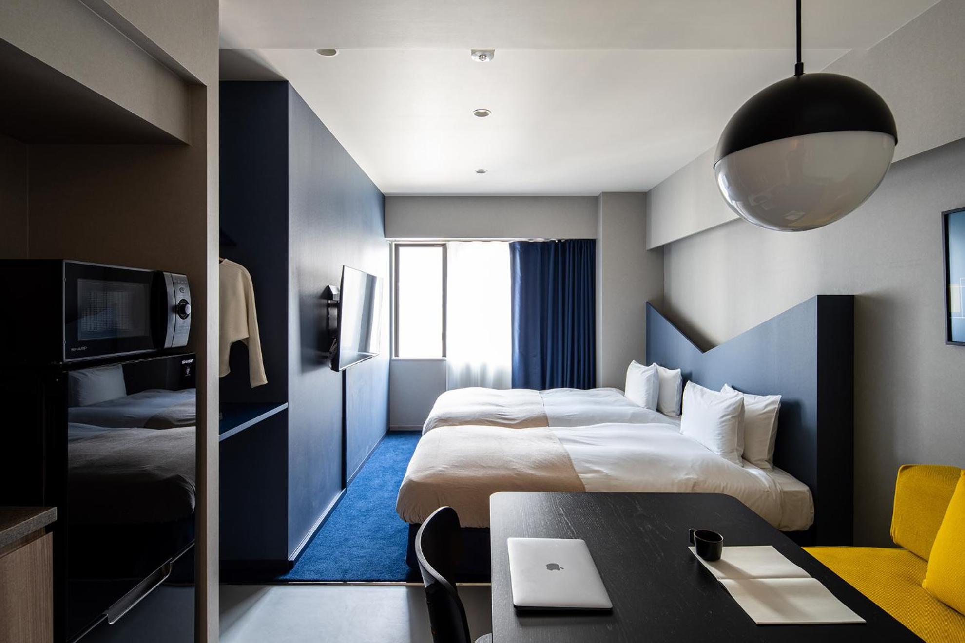 Deluxe Studio Apartment photo 3