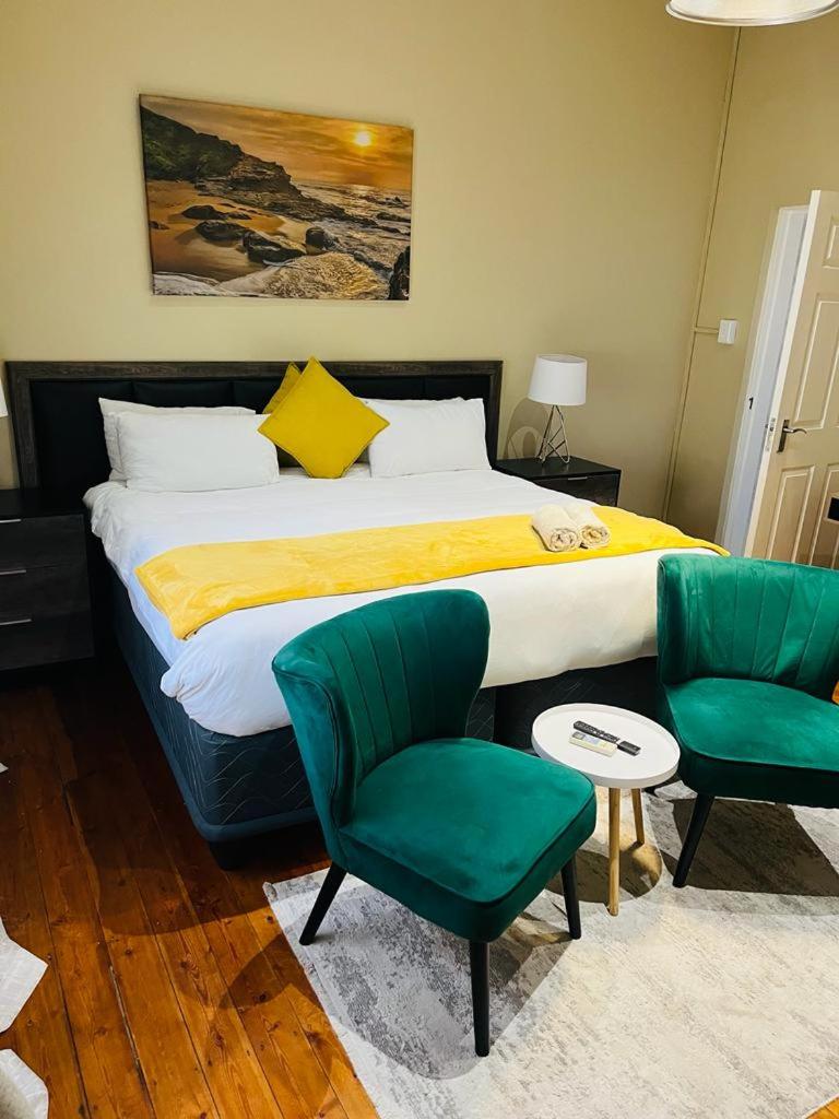 Deluxe Double Room with Shower - Photo 1