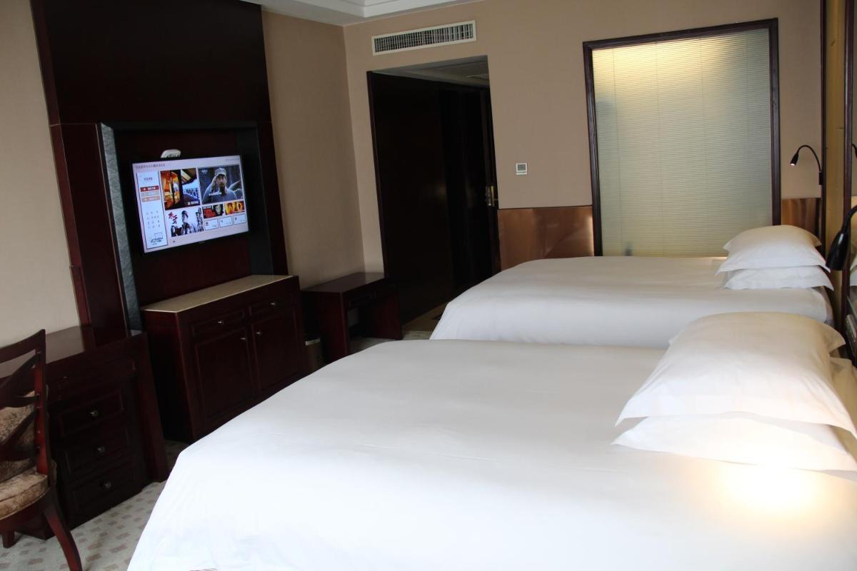 Deluxe Twin Room photo 2