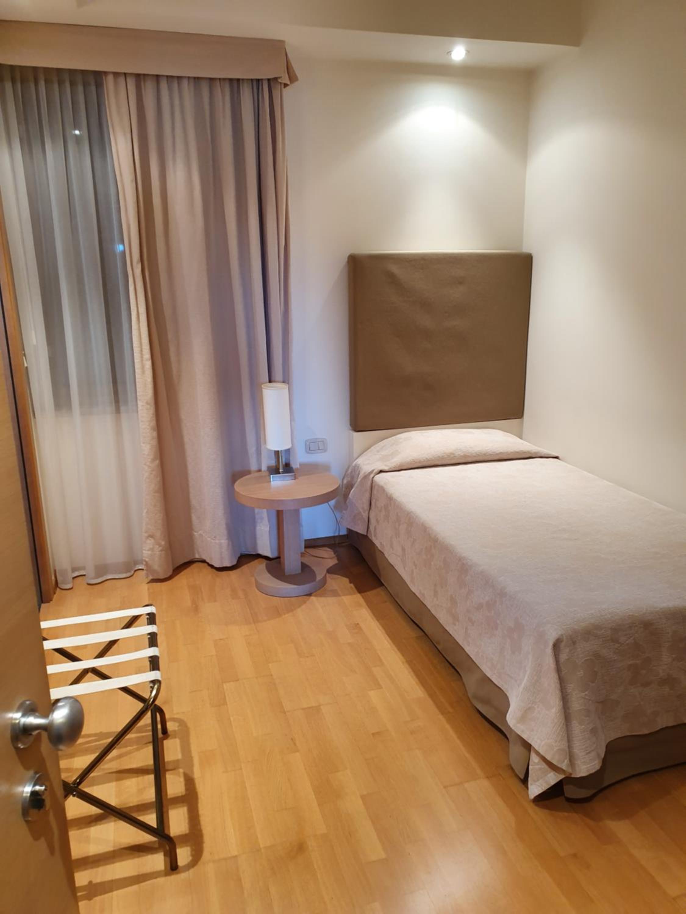 Classic Single Room