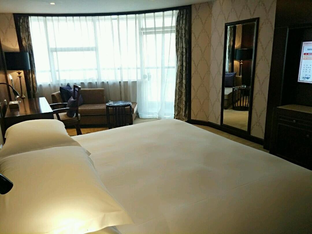 Suite with Spa Bath photo 1
