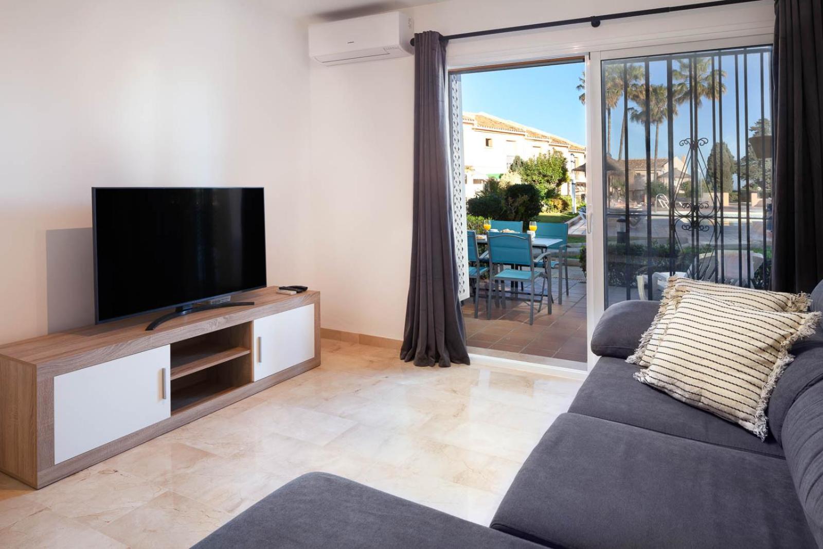 Apartamento con vista a la piscina